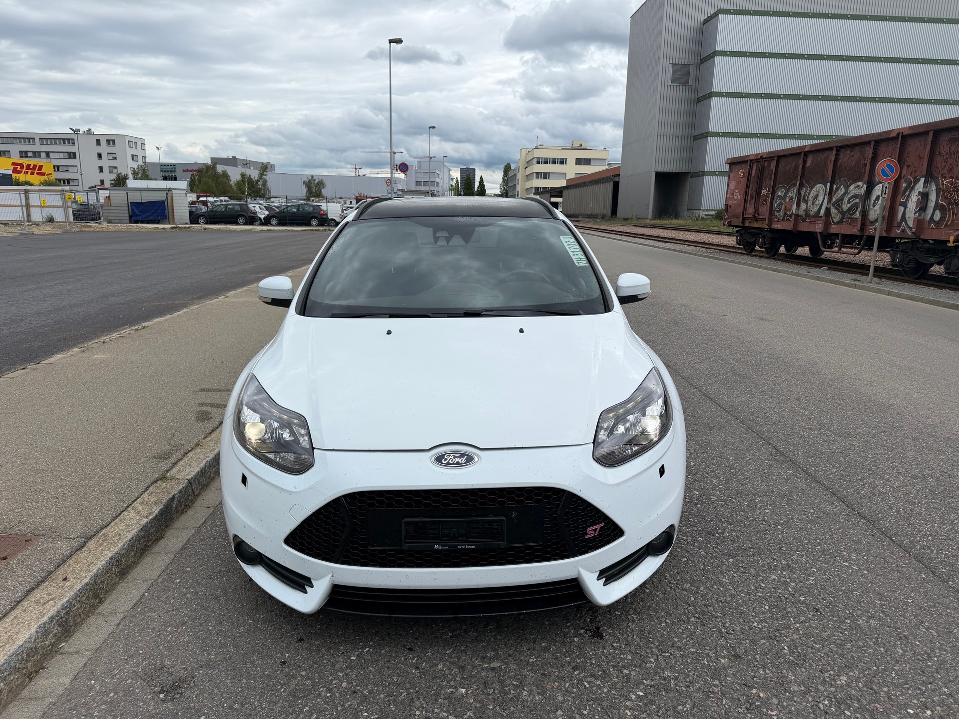 FORD Focus 2.0 SCTi ST-3-showroom-element-1