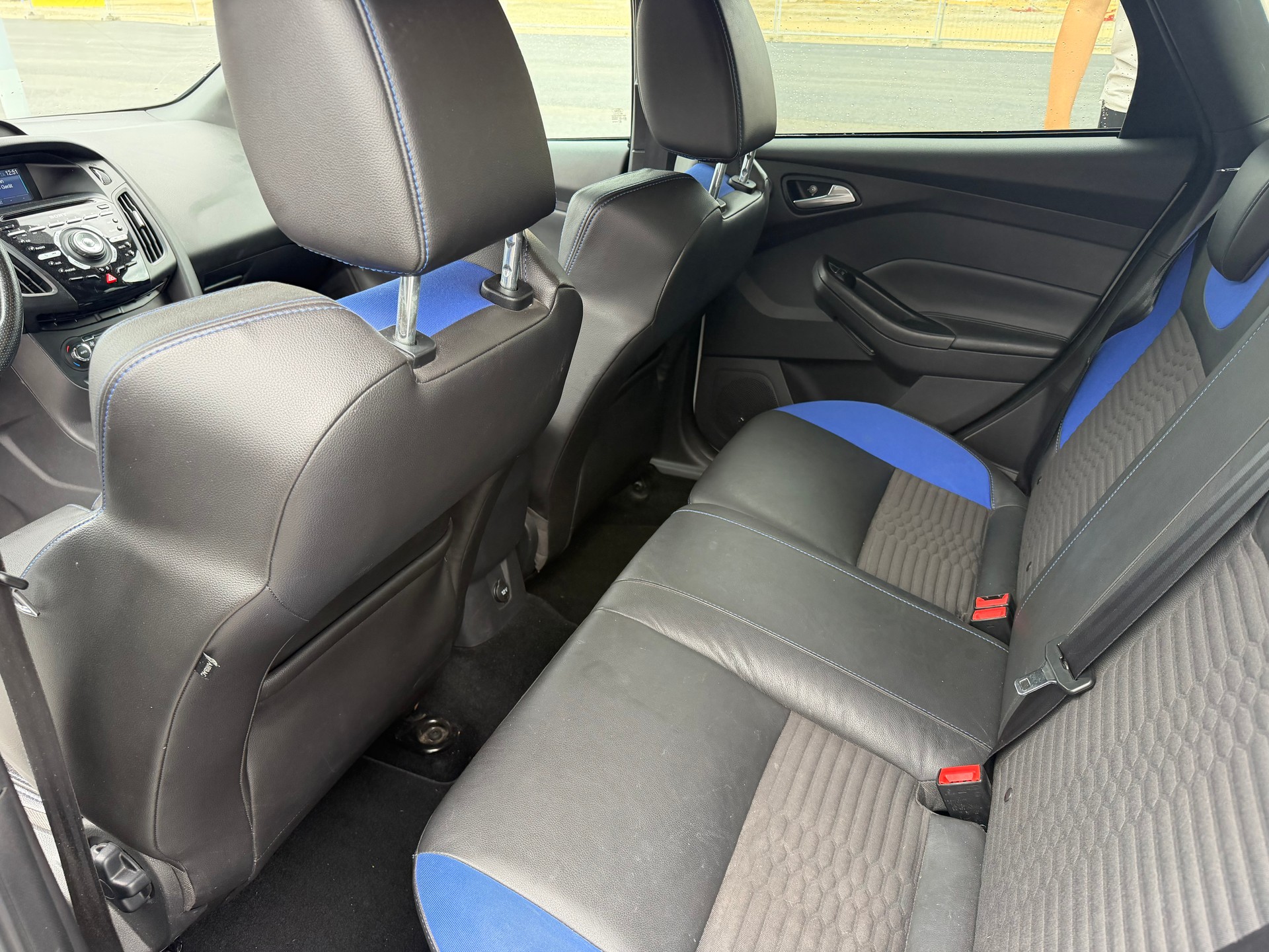 FORD Focus 2.0 SCTi ST-3-image-9