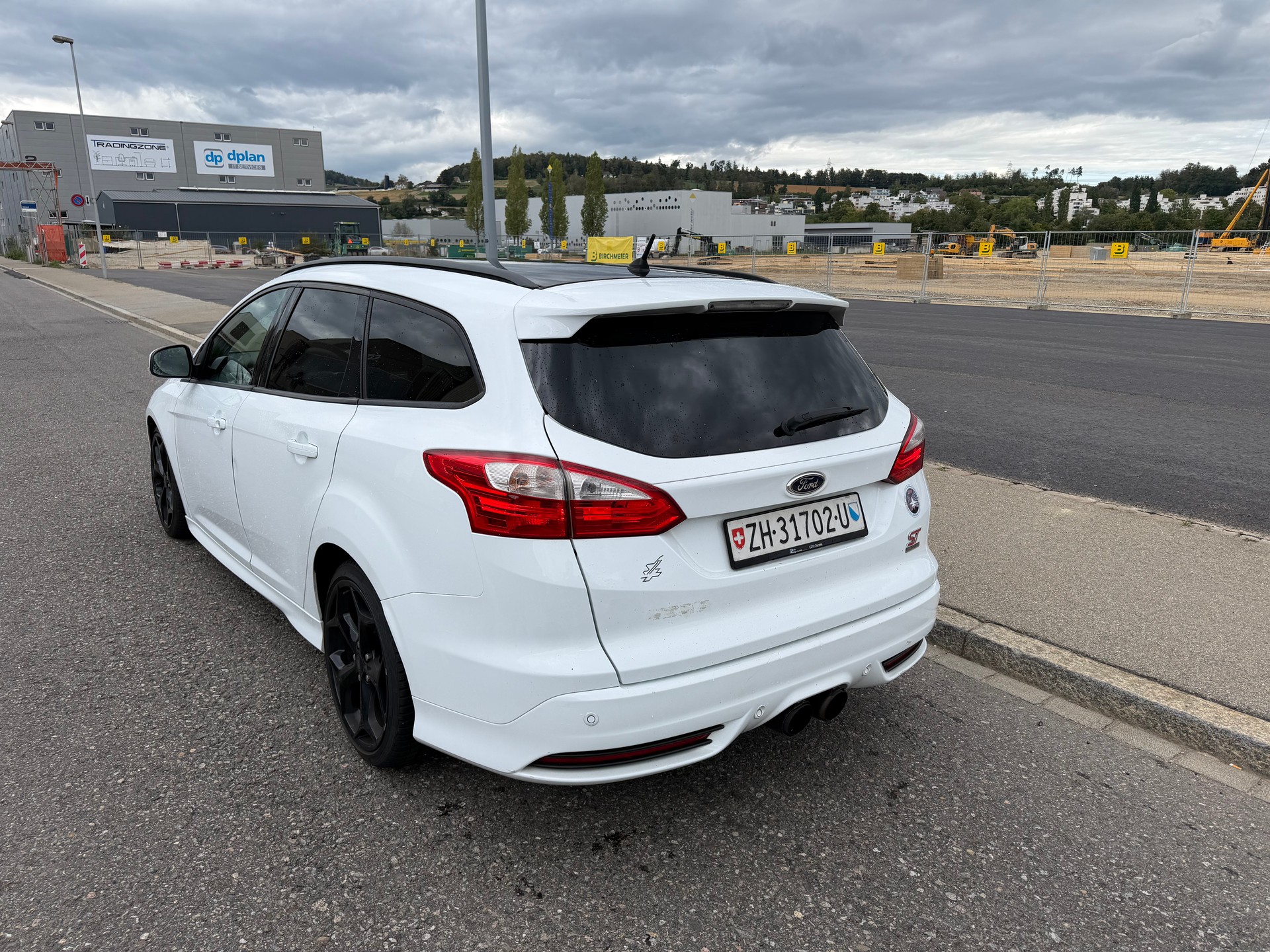 FORD Focus 2.0 SCTi ST-3-image-5