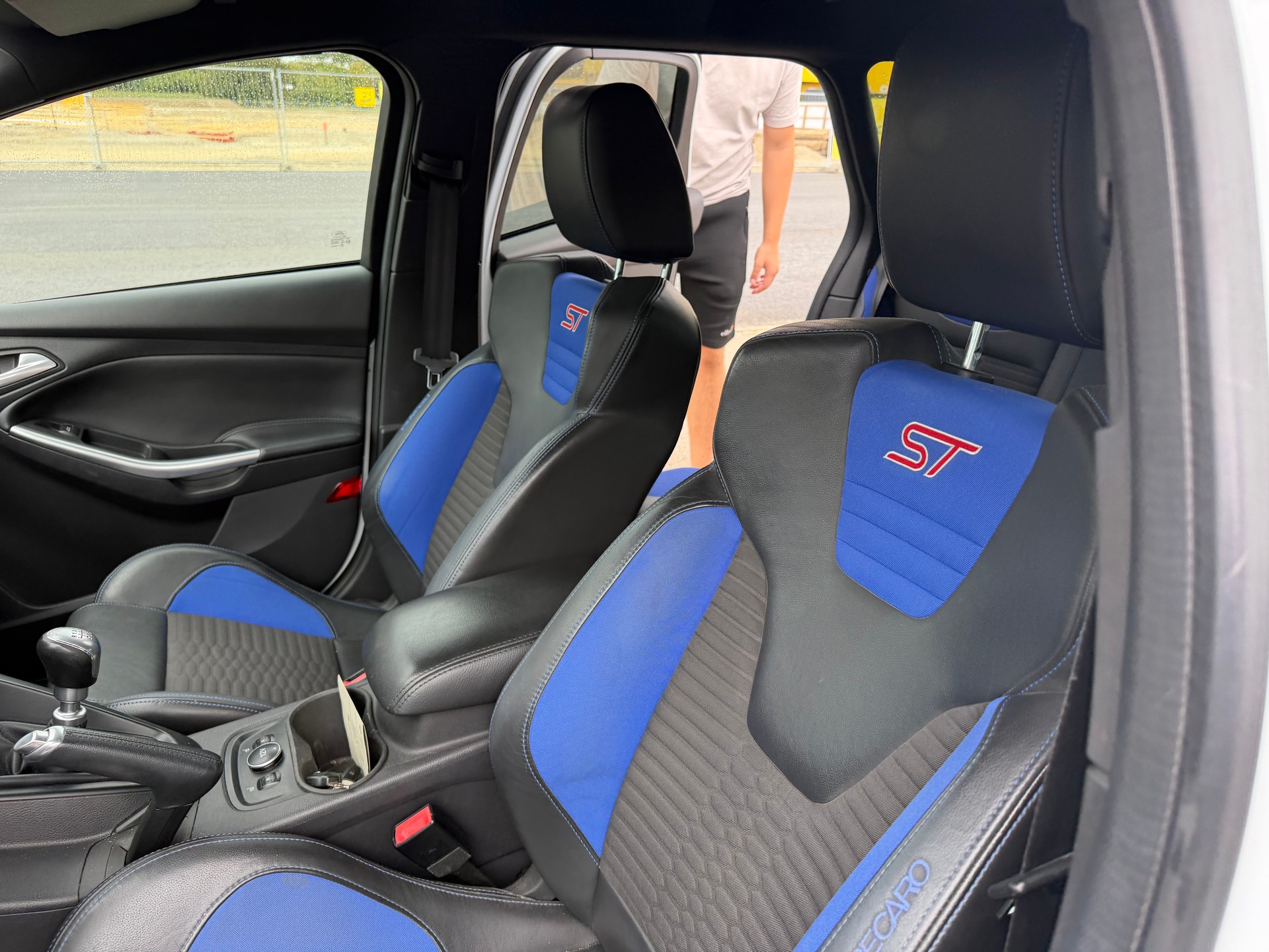 FORD Focus 2.0 SCTi ST-3-image-7