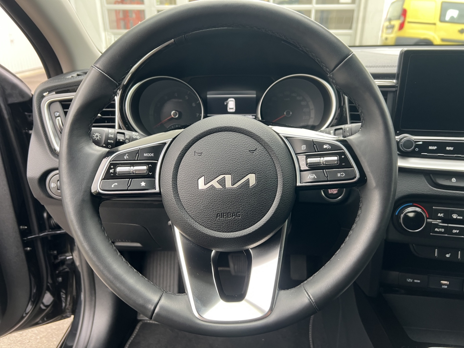 KIA Ceed SW 1.5 T-GDi MHEV Power-image-11