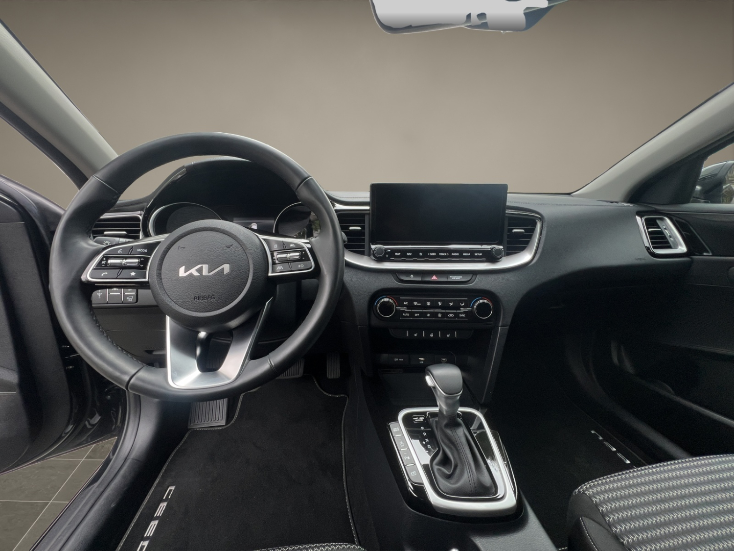 KIA Ceed SW 1.5 T-GDi MHEV Power-image-10