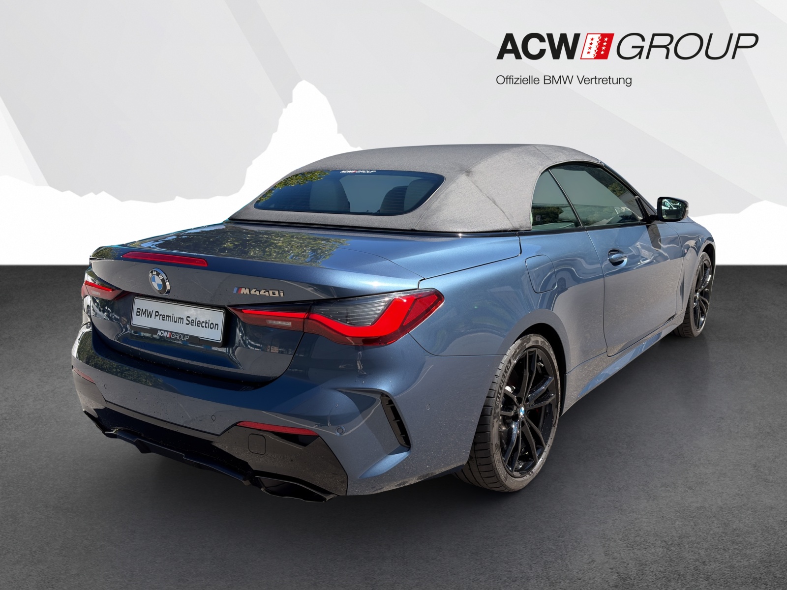 BMW M440i xDrive Cabrio-image-4