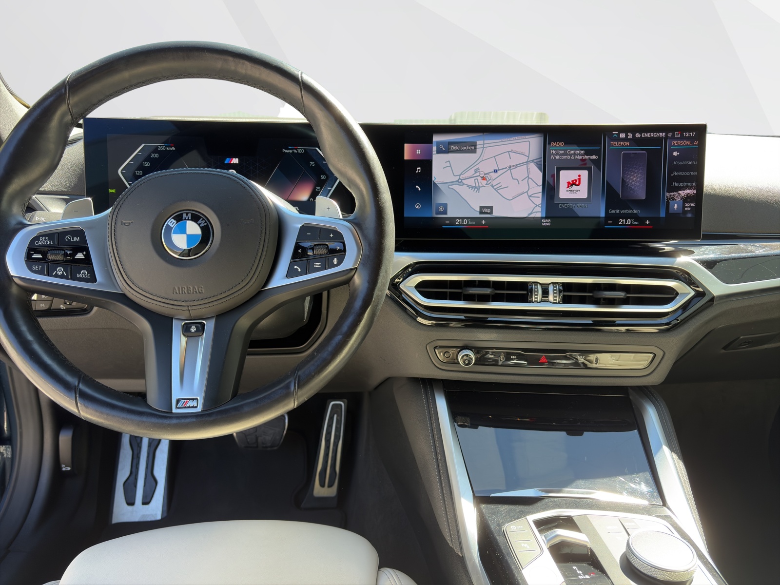 BMW M440i xDrive Cabrio-image-10