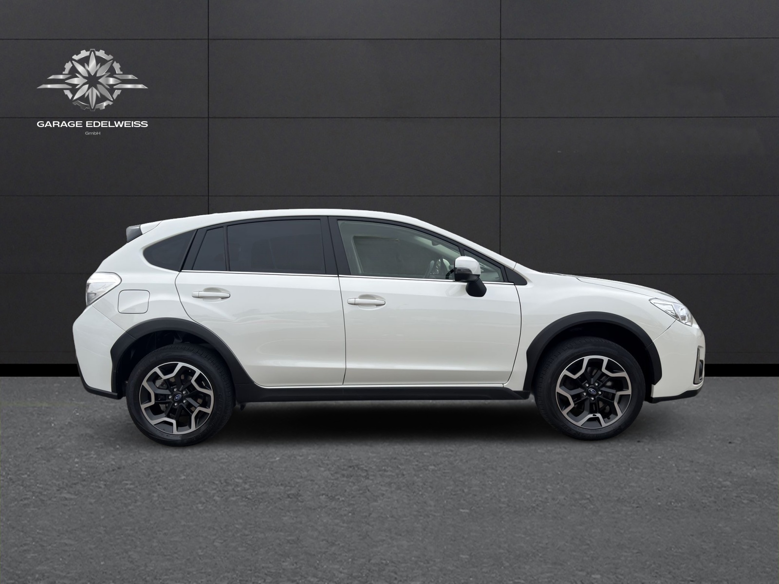 SUBARU XV 2.0 Swiss Three AWD CVT-image-5