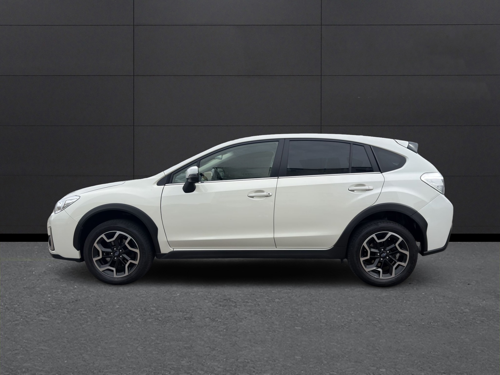 SUBARU XV 2.0 Swiss Three AWD CVT-image-1