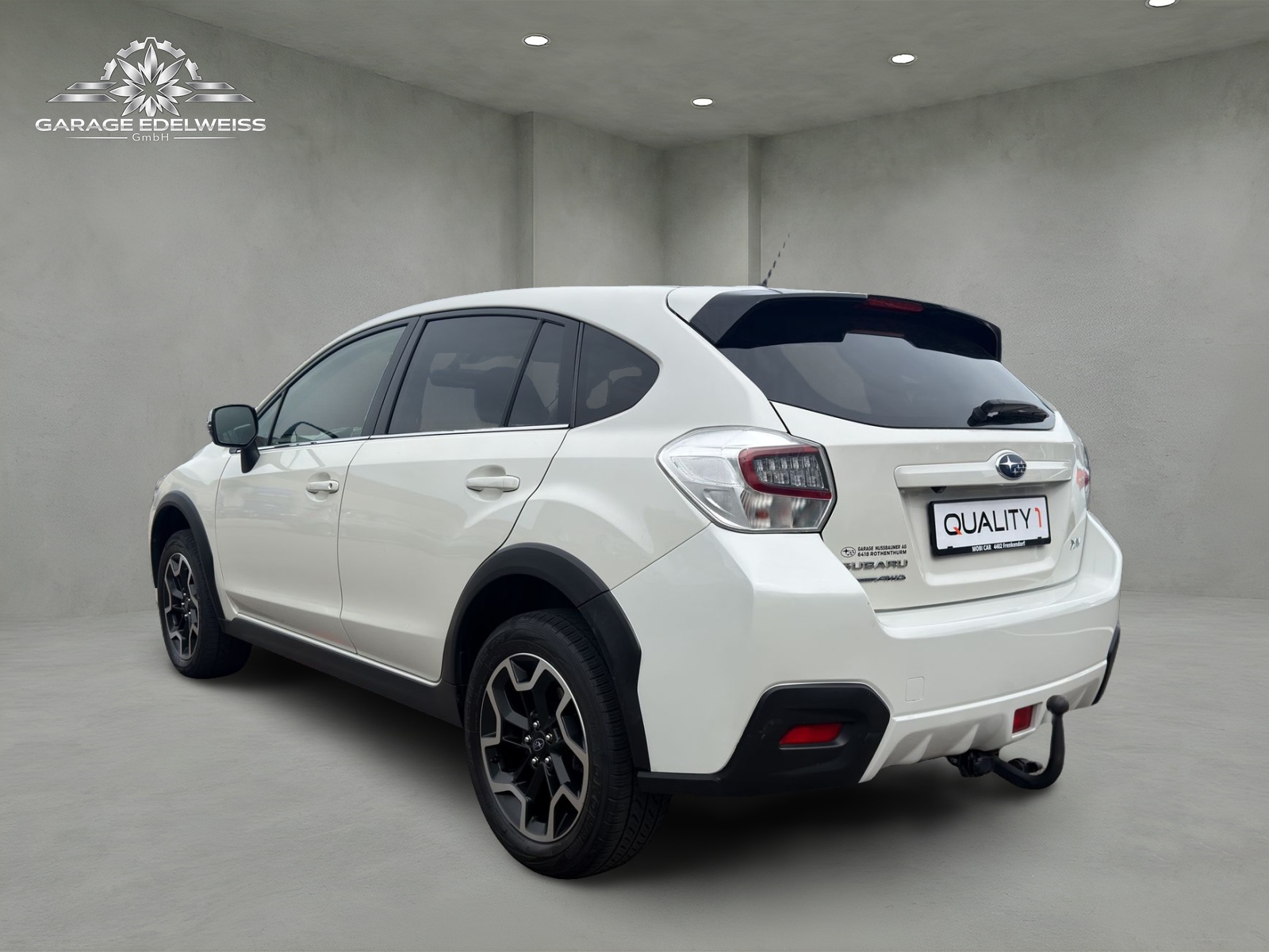 SUBARU XV 2.0 Swiss Three AWD CVT-showroom-element-2