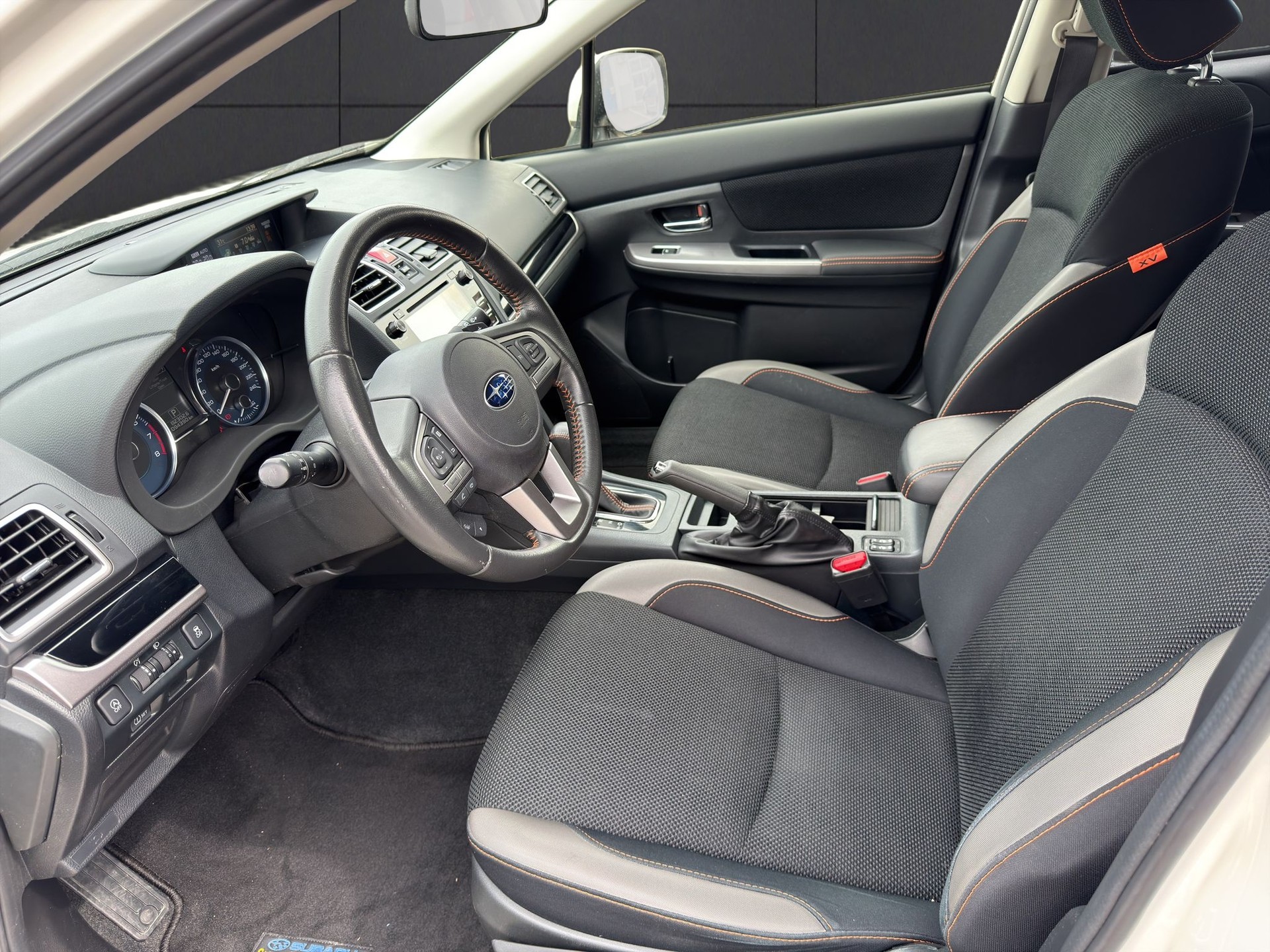 SUBARU XV 2.0 Swiss Three AWD CVT-image-8