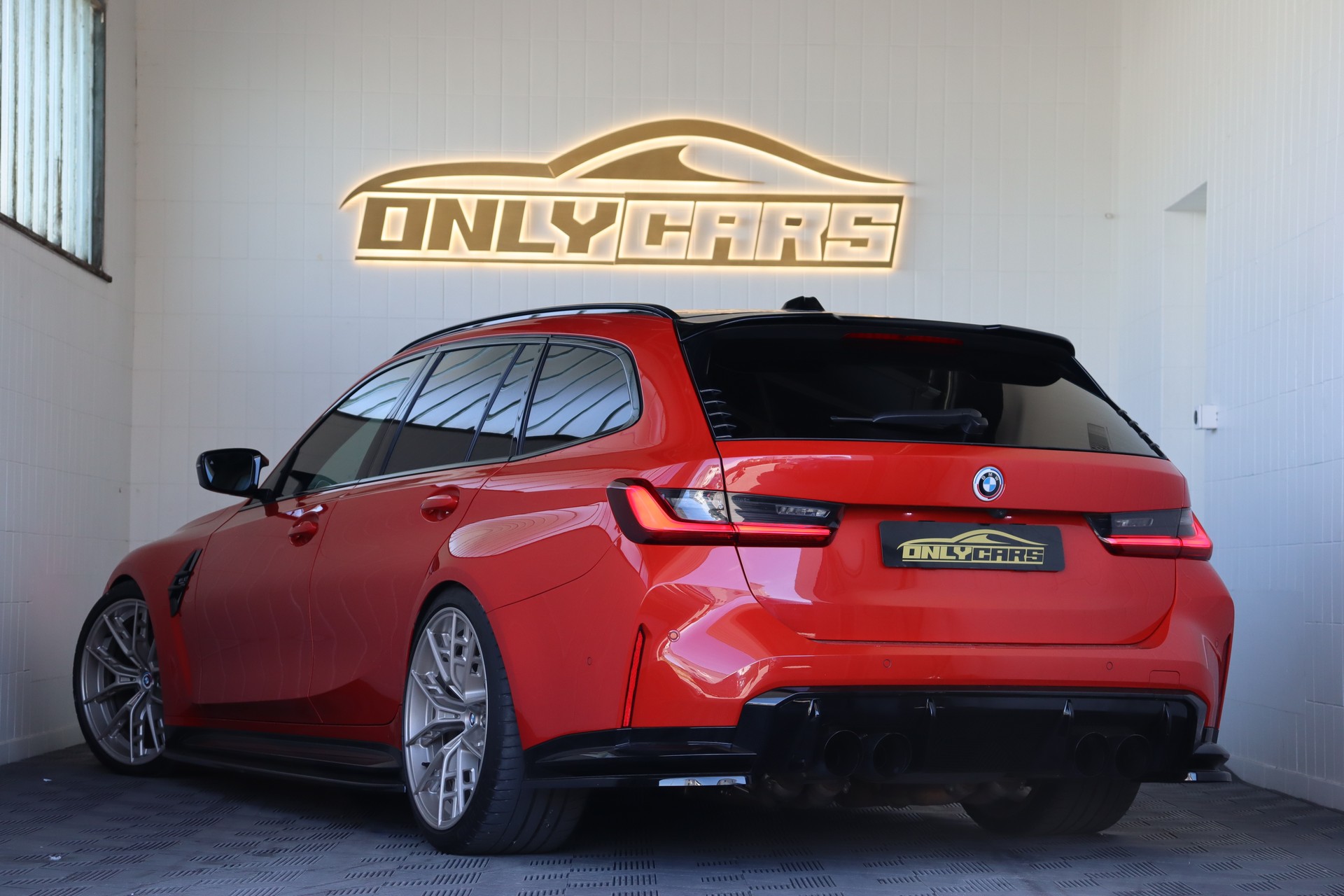 BMW M3 TOURING XDRIVE COMPETITION M * ADRO-FRONT * M-PERFORMANCE " REMUS * SCHALENSITZ *-image-6