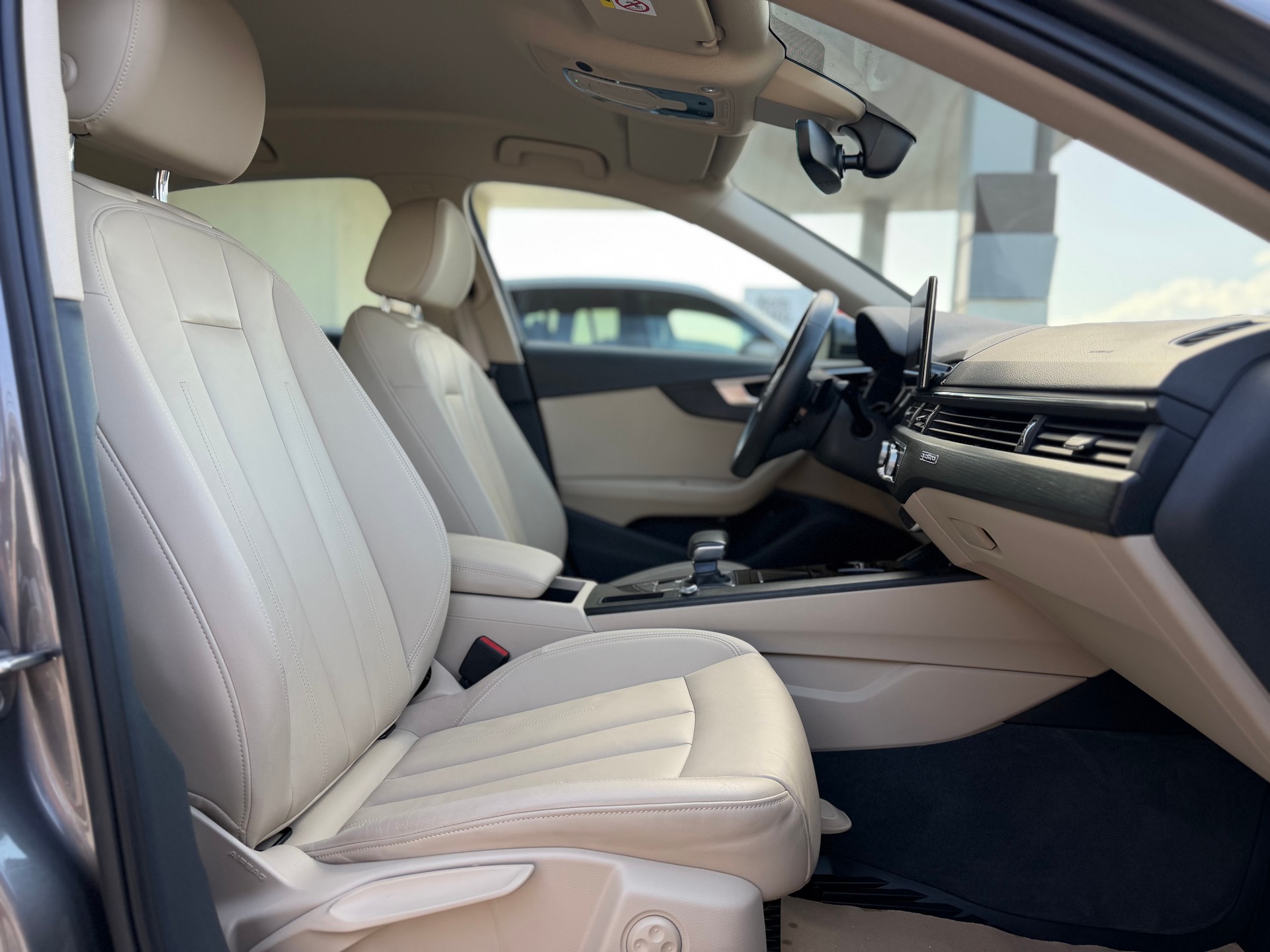 AUDI A4 Limousine 40 TDI advanced quattro S-tronic-image-13