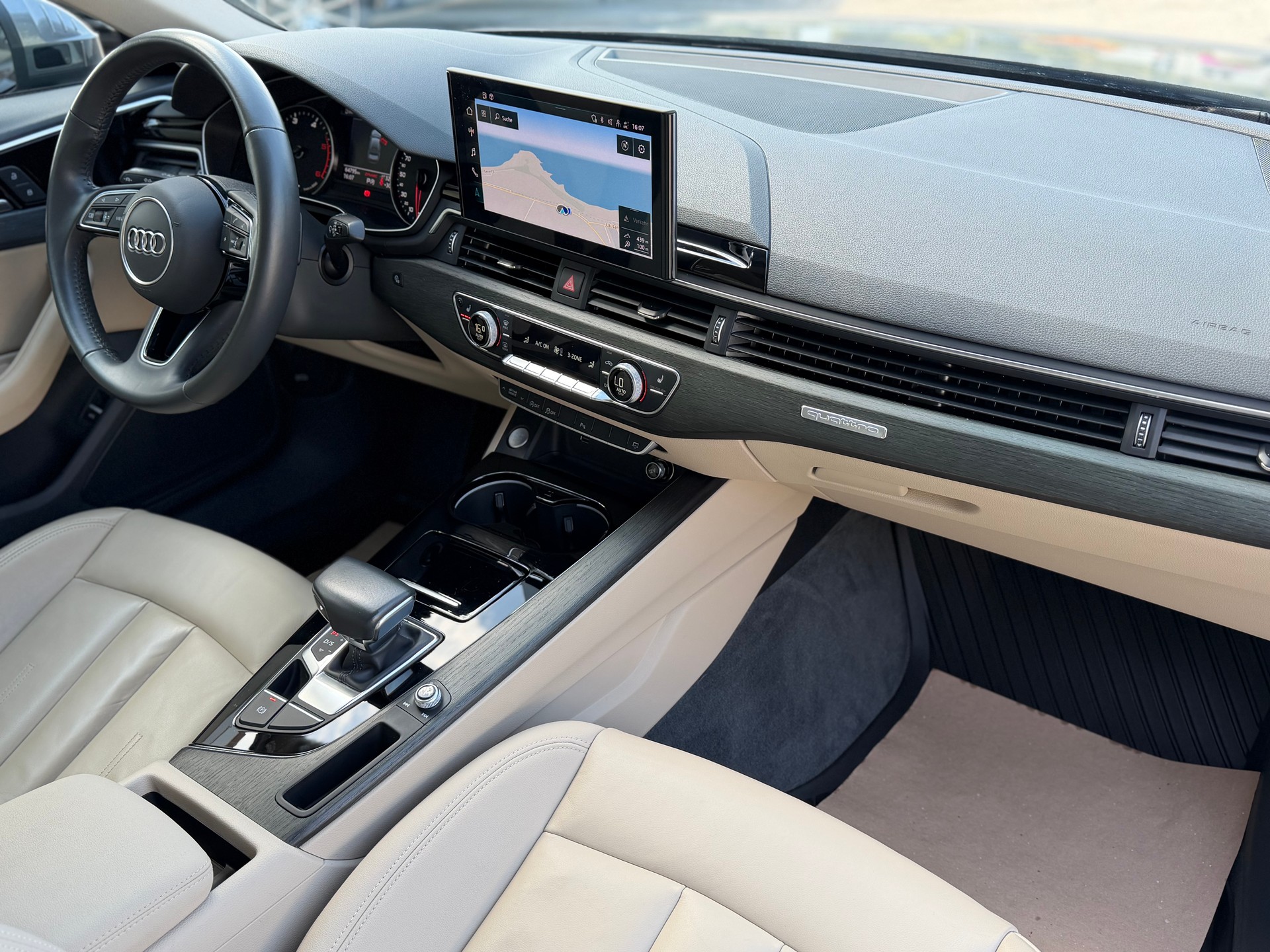 AUDI A4 Limousine 40 TDI advanced quattro S-tronic-image-14