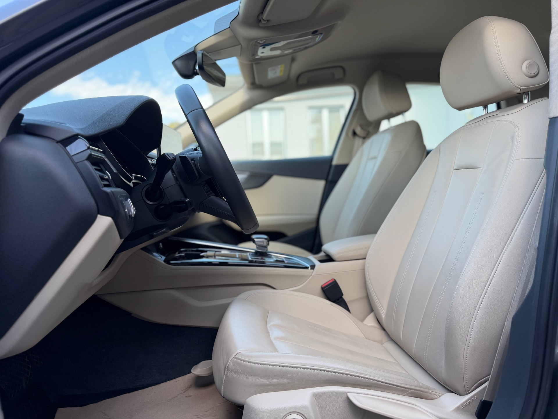 AUDI A4 Limousine 40 TDI advanced quattro S-tronic-image-9