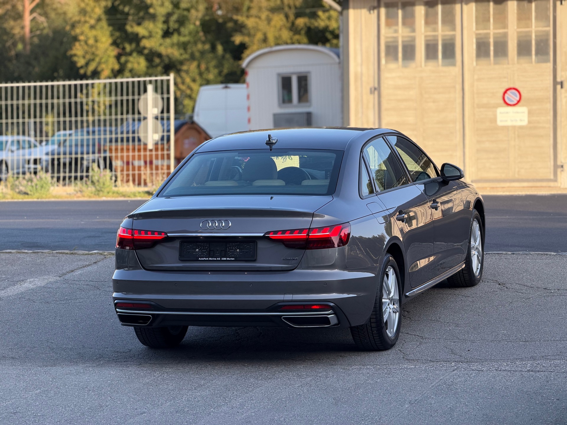 AUDI A4 Limousine 40 TDI advanced quattro S-tronic-image-4