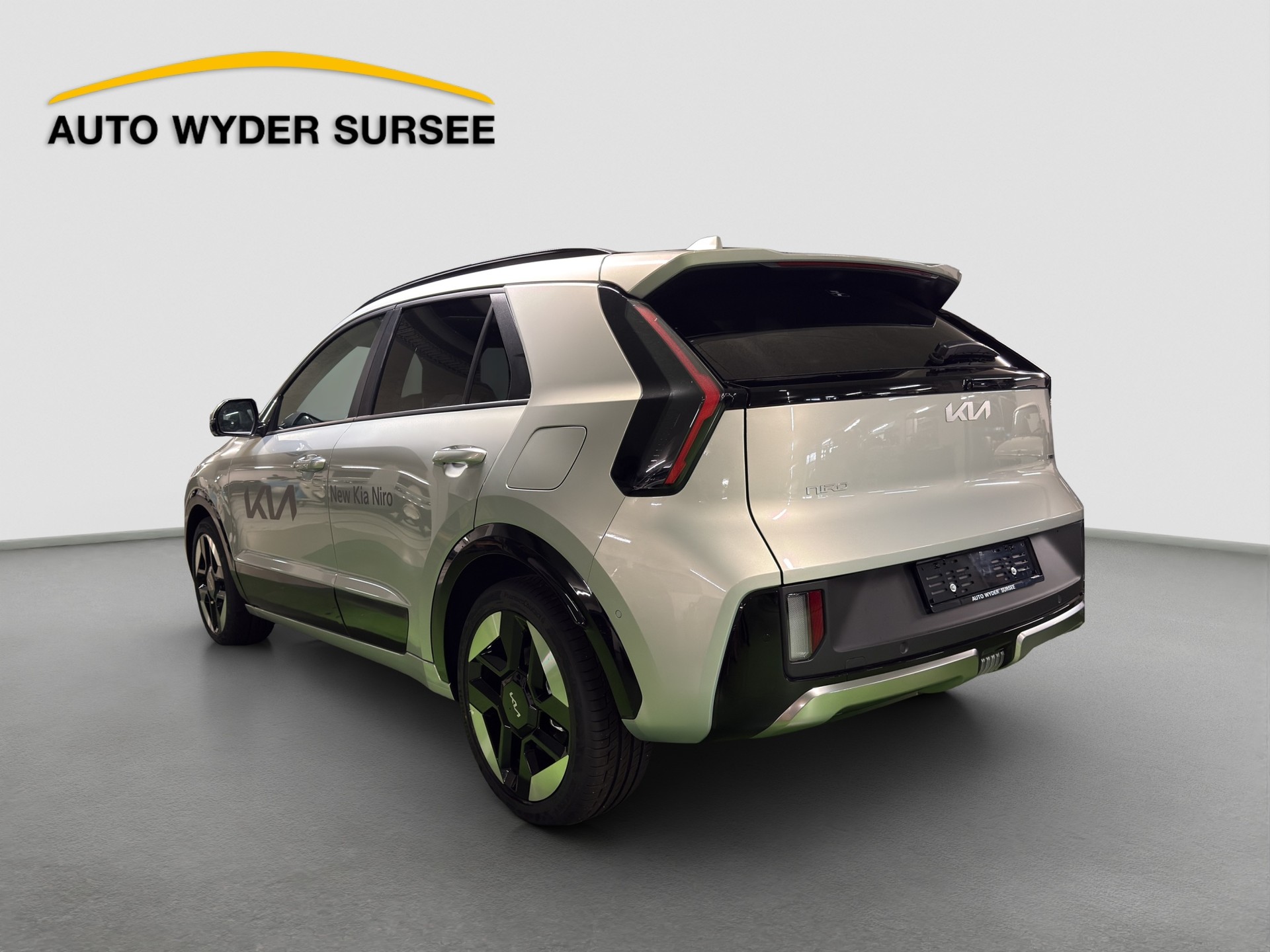 KIA Niro 1.6 GDi Hybrid Style-image-3