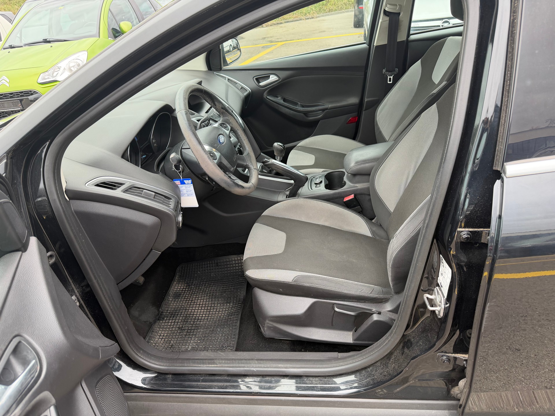 FORD Focus 1.6 SCTi Titanium-image-8