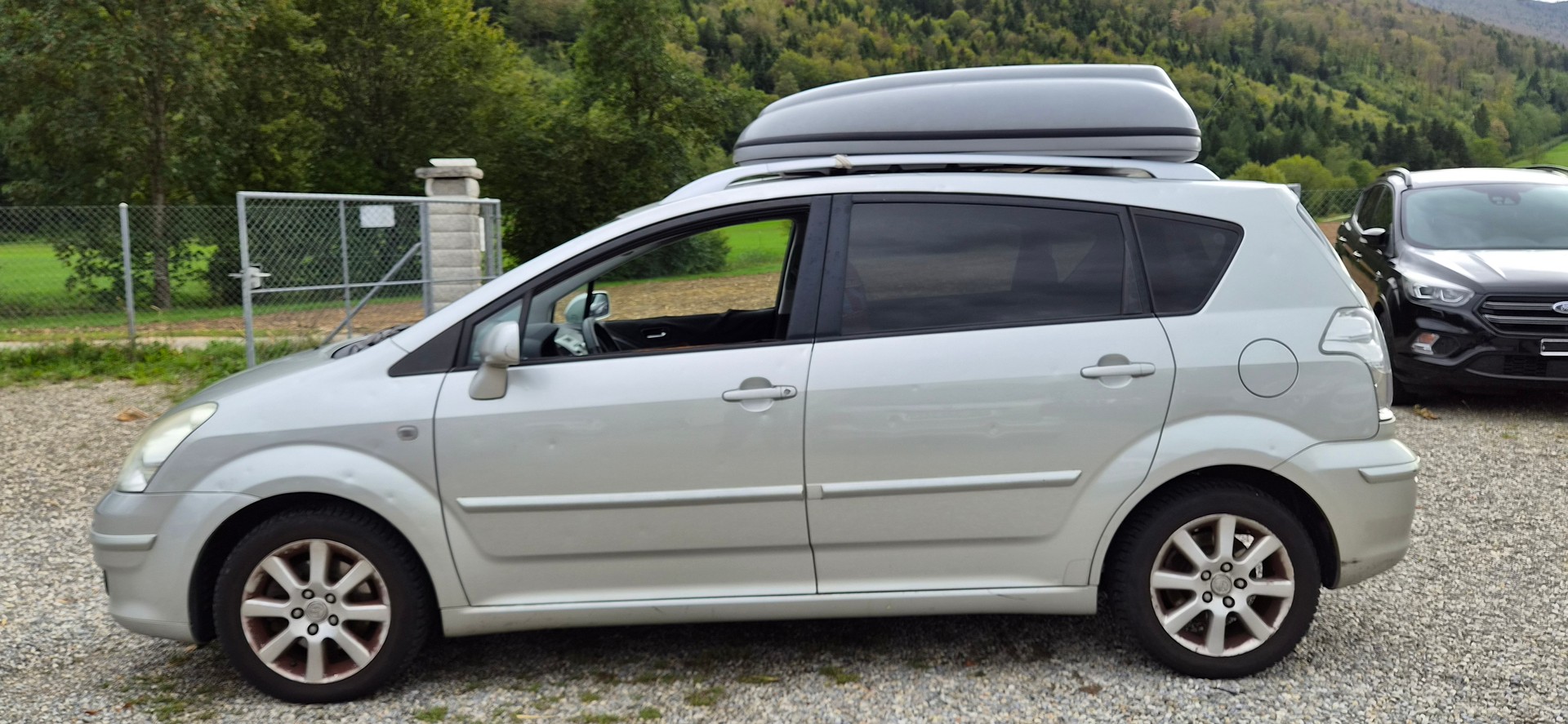 TOYOTA Corolla Verso 1.8 Linea Luna Dynamic-image-1