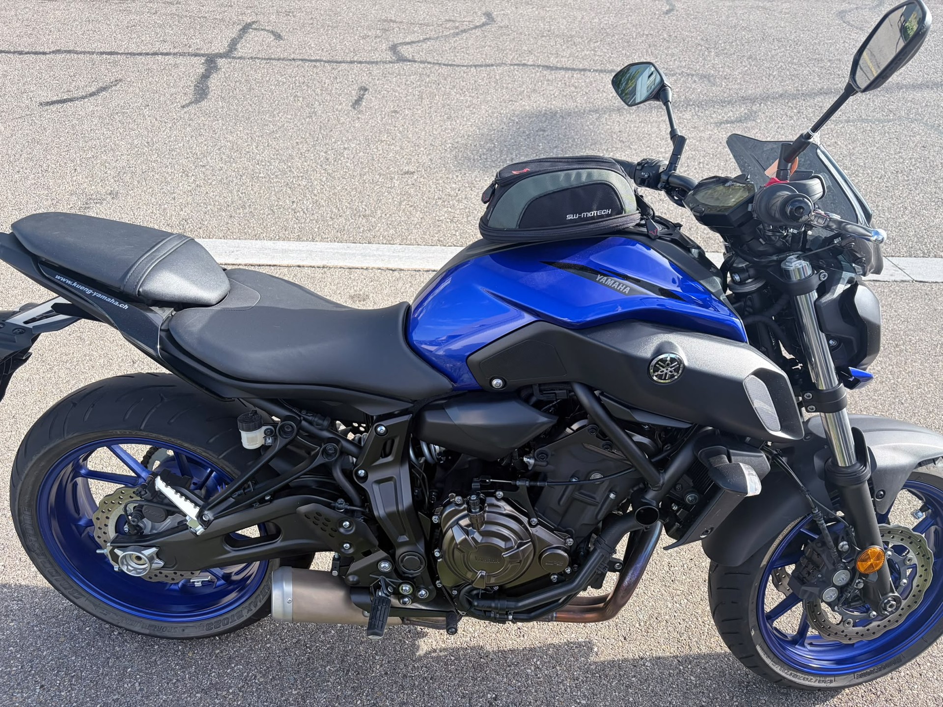 YAMAHA MT-07 ABS-showroom-element-1