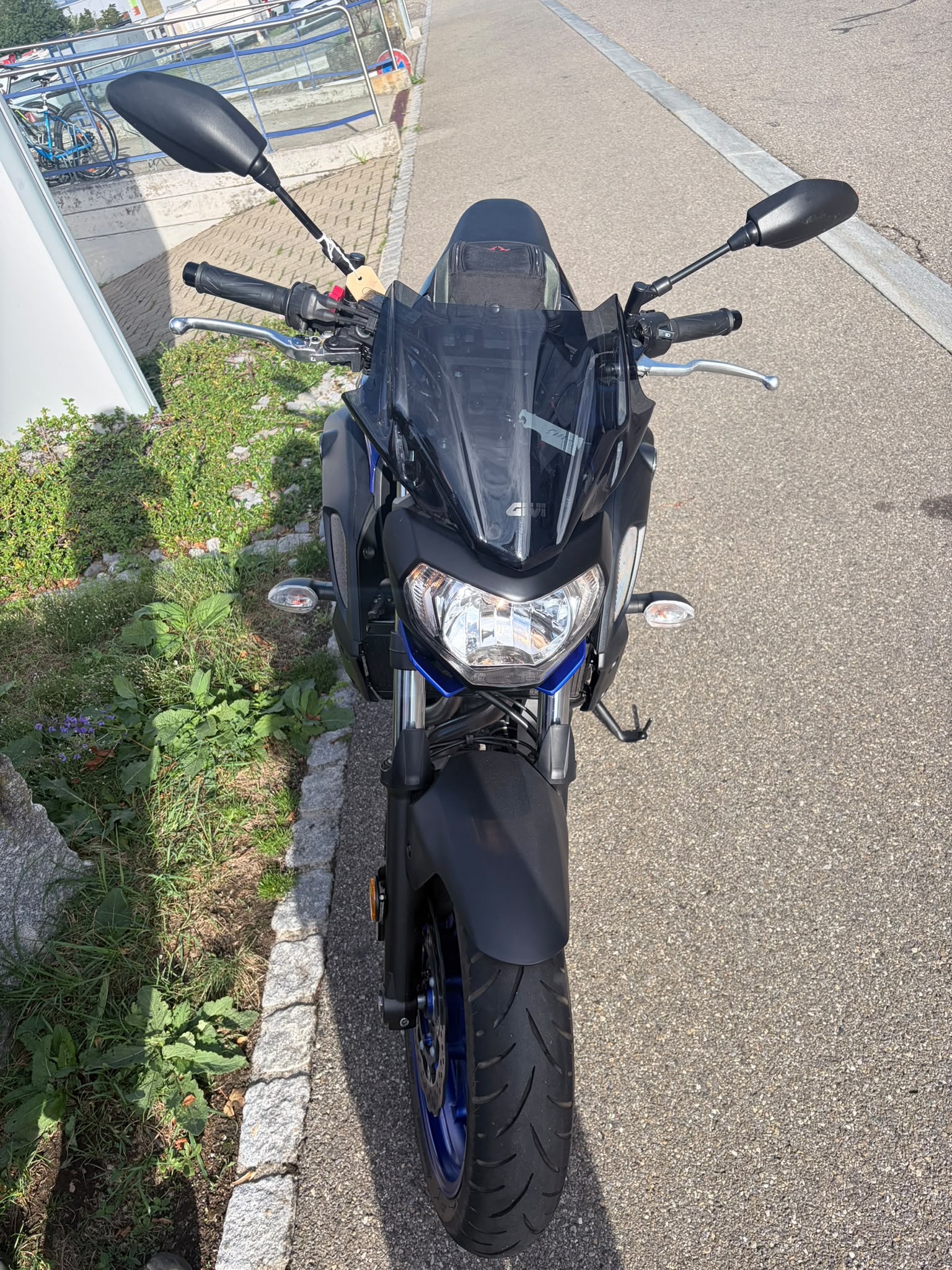 YAMAHA MT-07 ABS-showroom-element-2