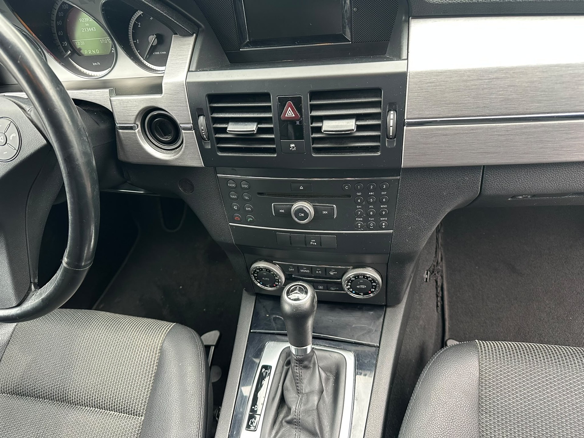 MERCEDES-BENZ GLK 220 CDI BlueEfficiency 4Matic 7G-Tronic-image-15