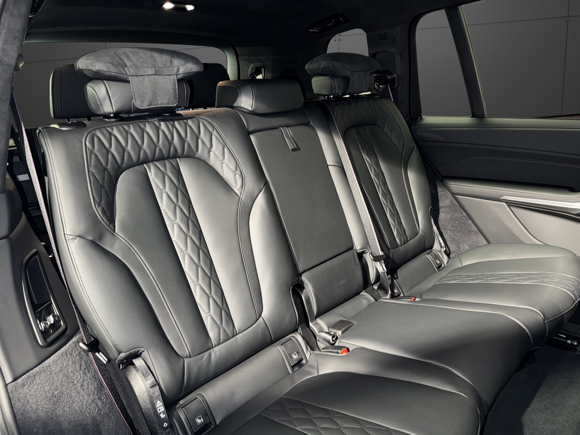 BMW X7 40d xDrive SAG-image-19