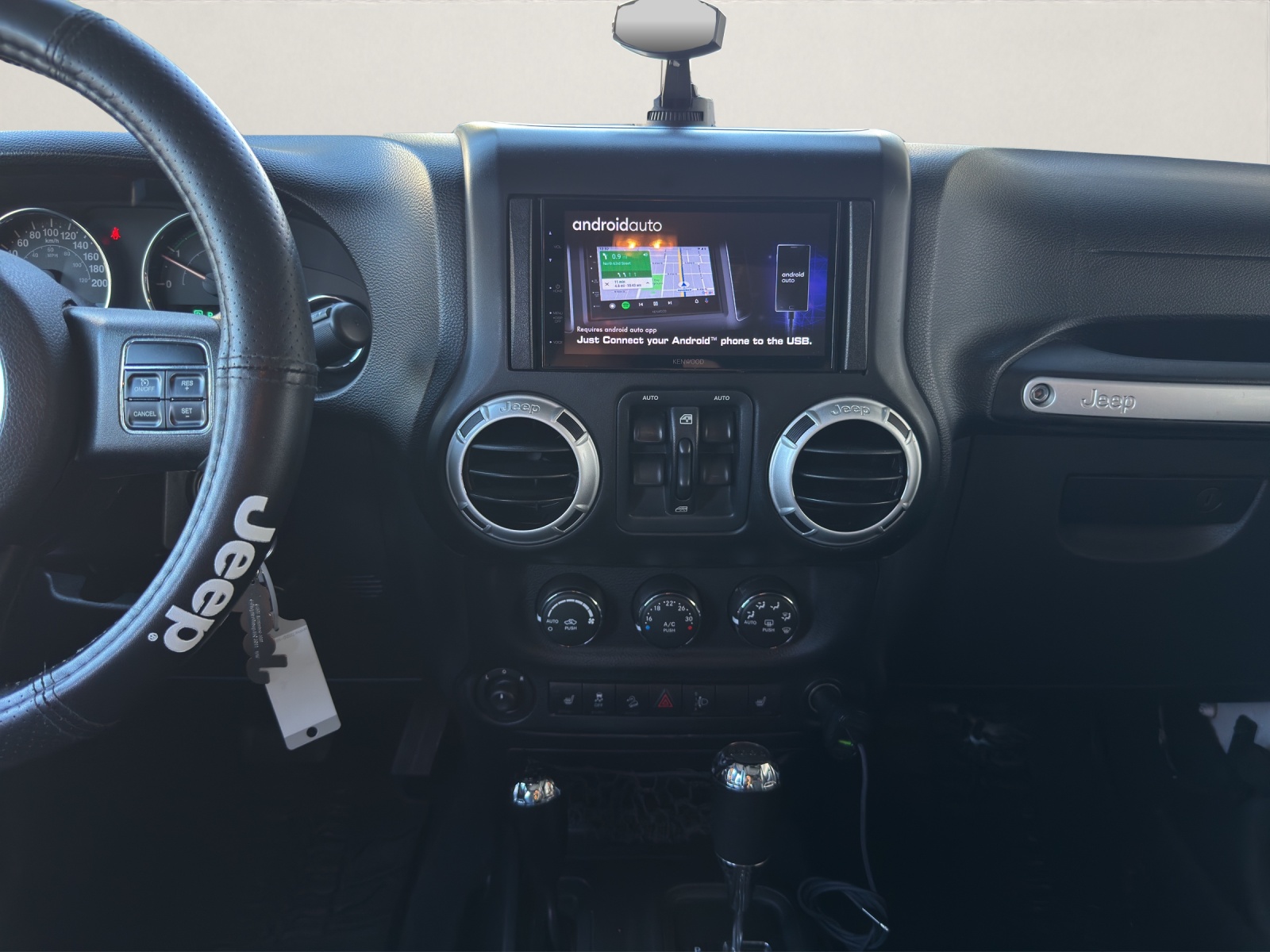 JEEP Wrangler 2.8CRD Unlimited Sahara Automatic-image-14