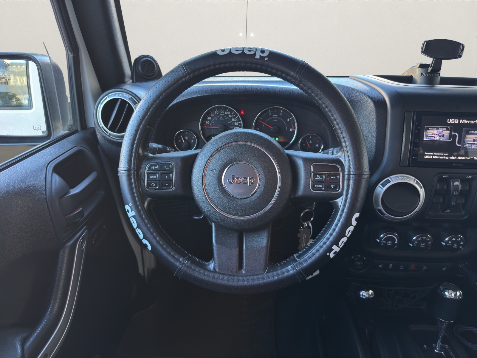 JEEP Wrangler 2.8CRD Unlimited Sahara Automatic-image-10