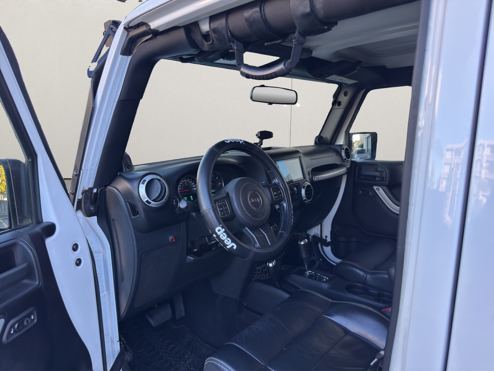 JEEP Wrangler 2.8CRD Unlimited Sahara Automatic-image-8