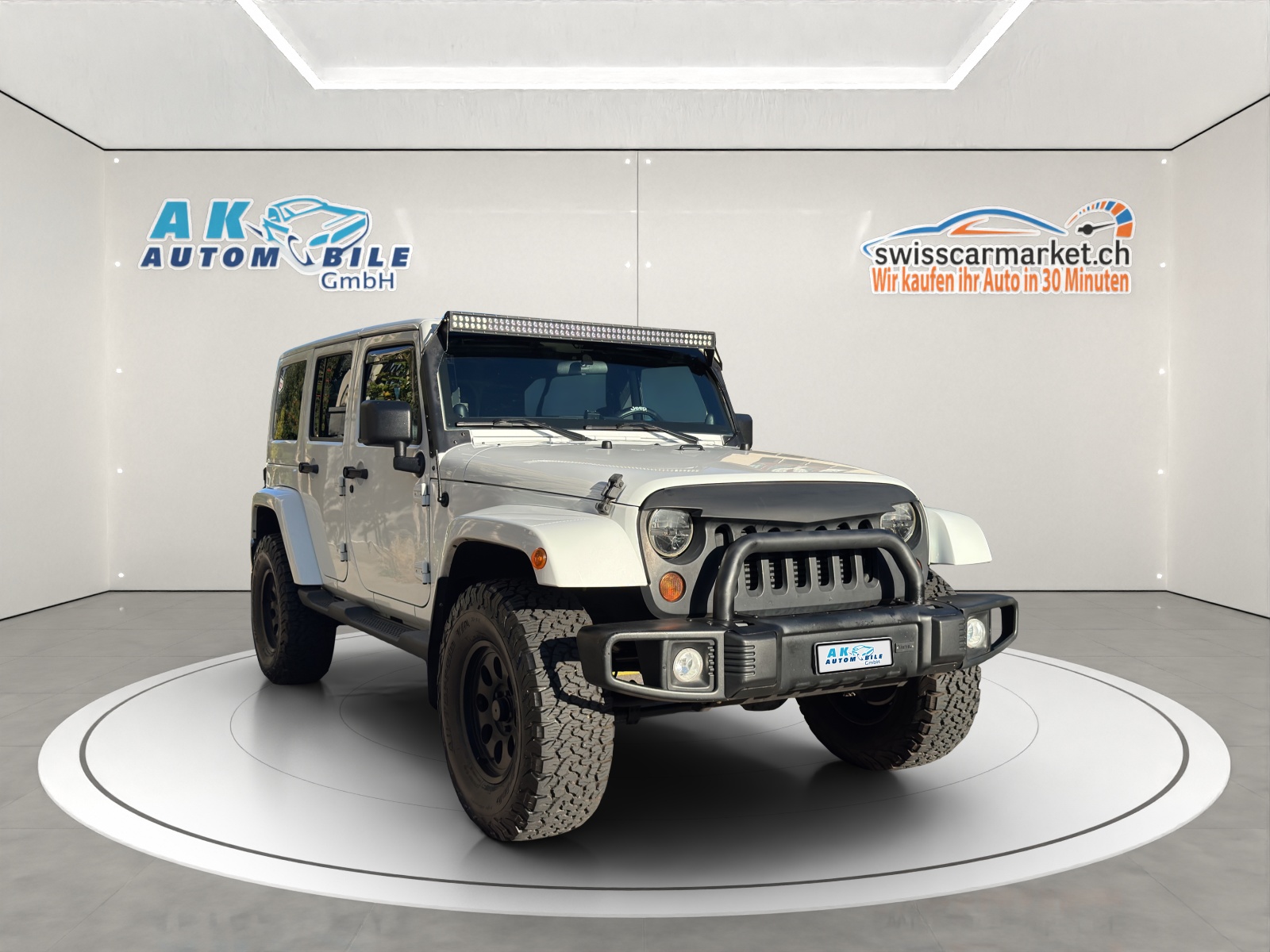 JEEP Wrangler 2.8CRD Unlimited Sahara Automatic-image-1