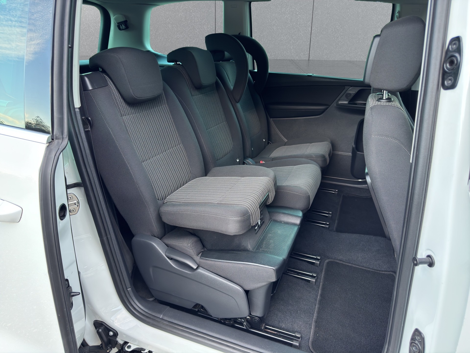 SEAT Alhambra 2.0 TDI 4Drive Style-image-14