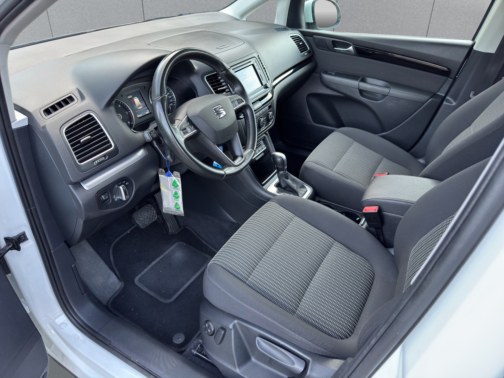 SEAT Alhambra 2.0 TDI 4Drive Style-image-12