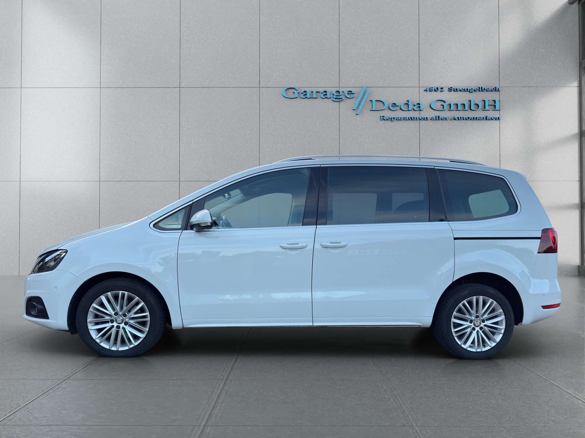 SEAT Alhambra 2.0 TDI 4Drive Style-image-1