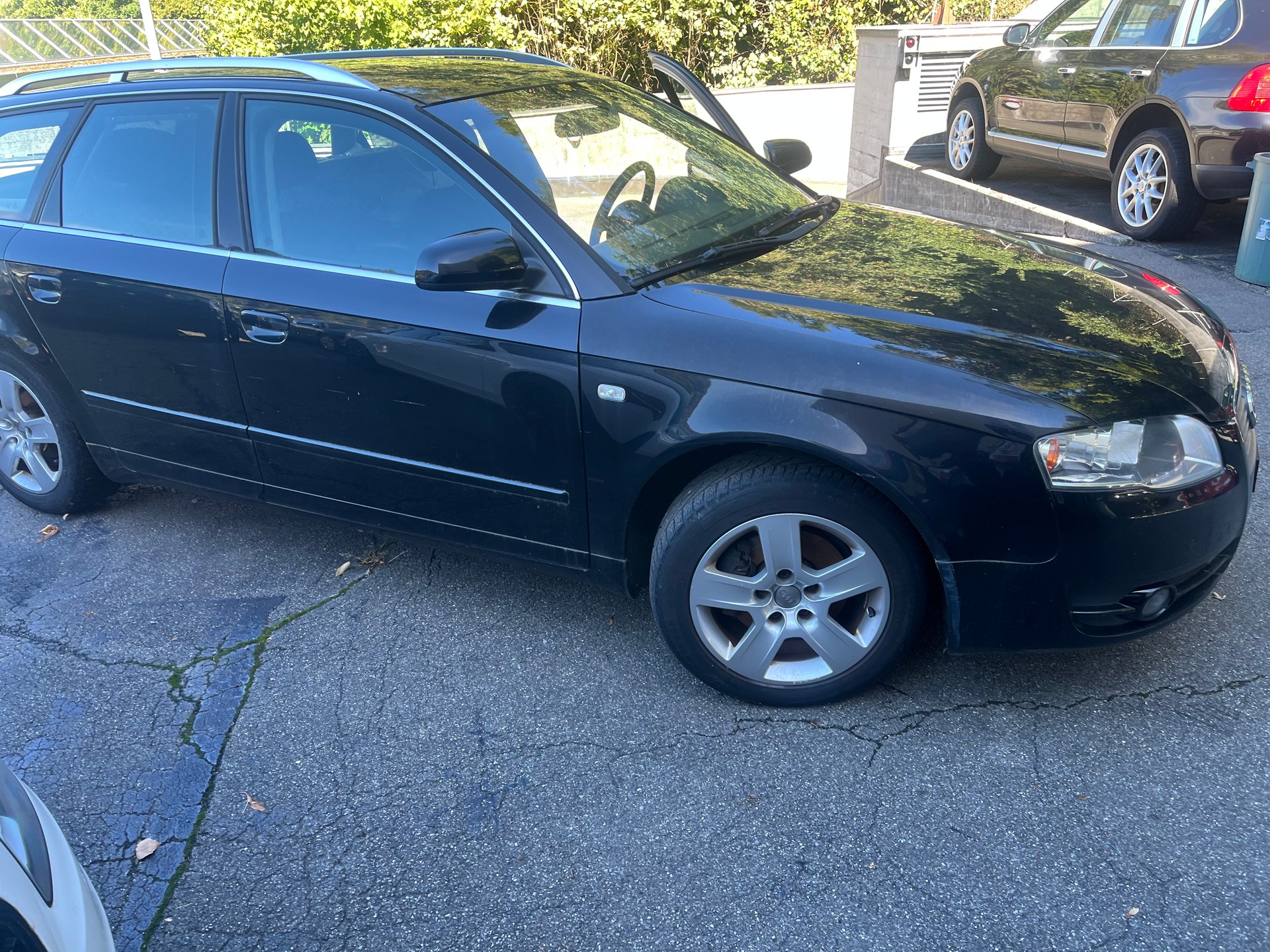 AUDI A4 Avant 2.0 TDI-image-1