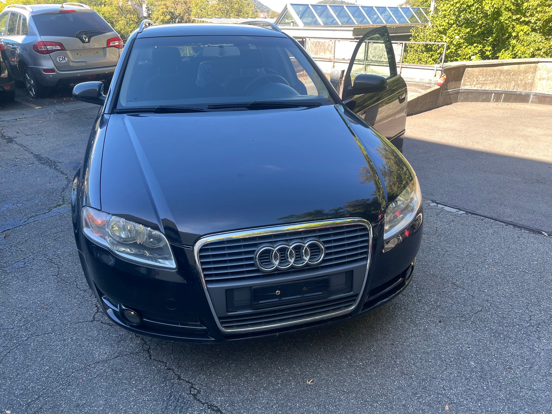 AUDI A4 Avant 2.0 TDI-image-0