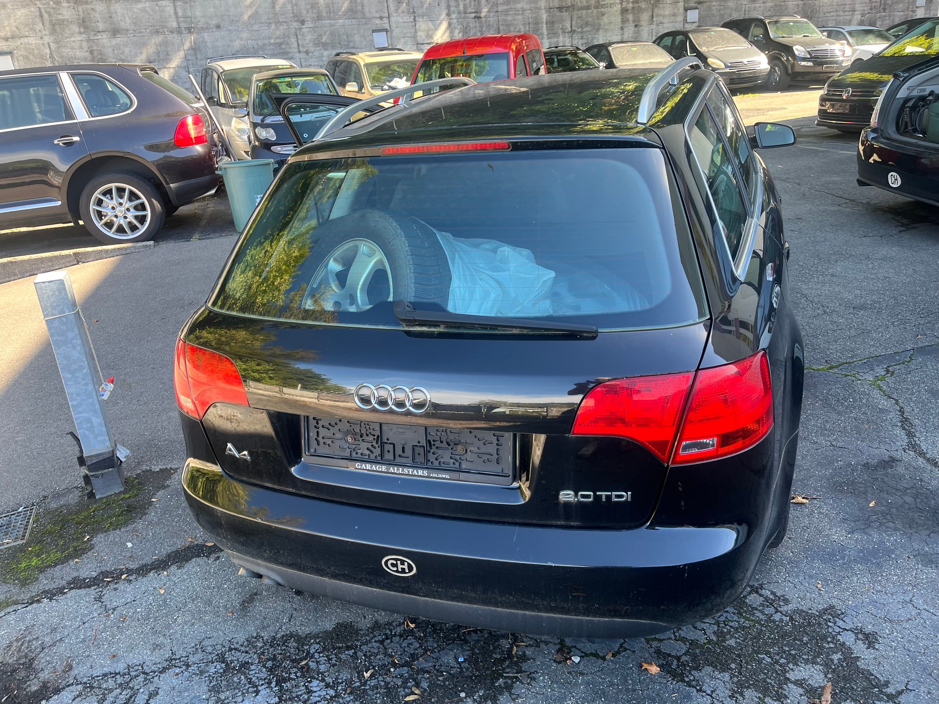 AUDI A4 Avant 2.0 TDI-image-4