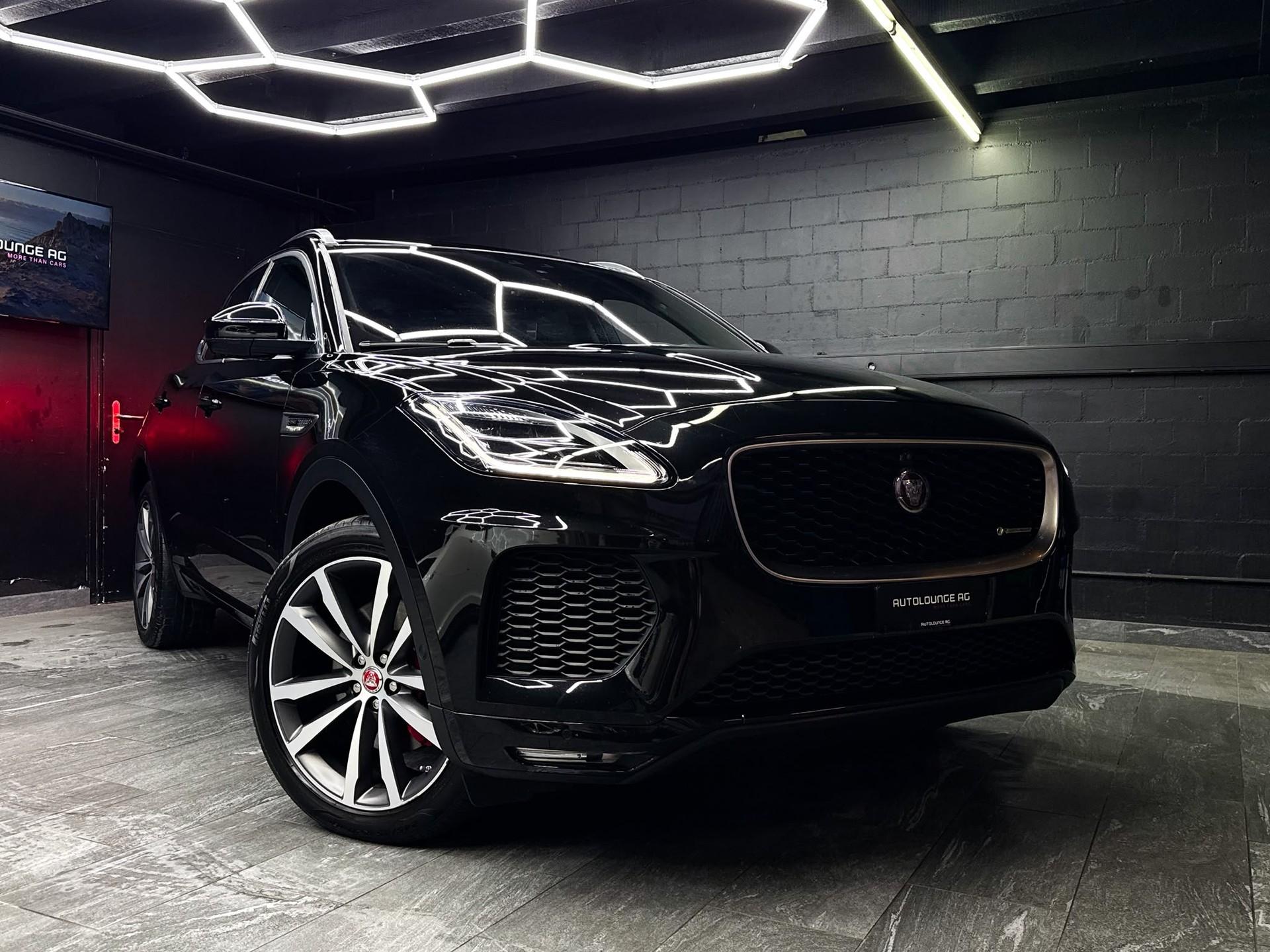 JAGUAR E-Pace 2.0d D240 R-Dynamic SE AWD Automatik-image-0