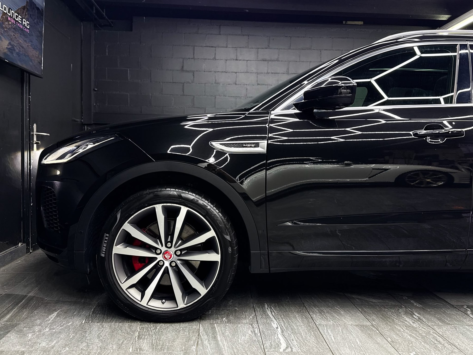 JAGUAR E-Pace 2.0d D240 R-Dynamic SE AWD Automatik-image-5