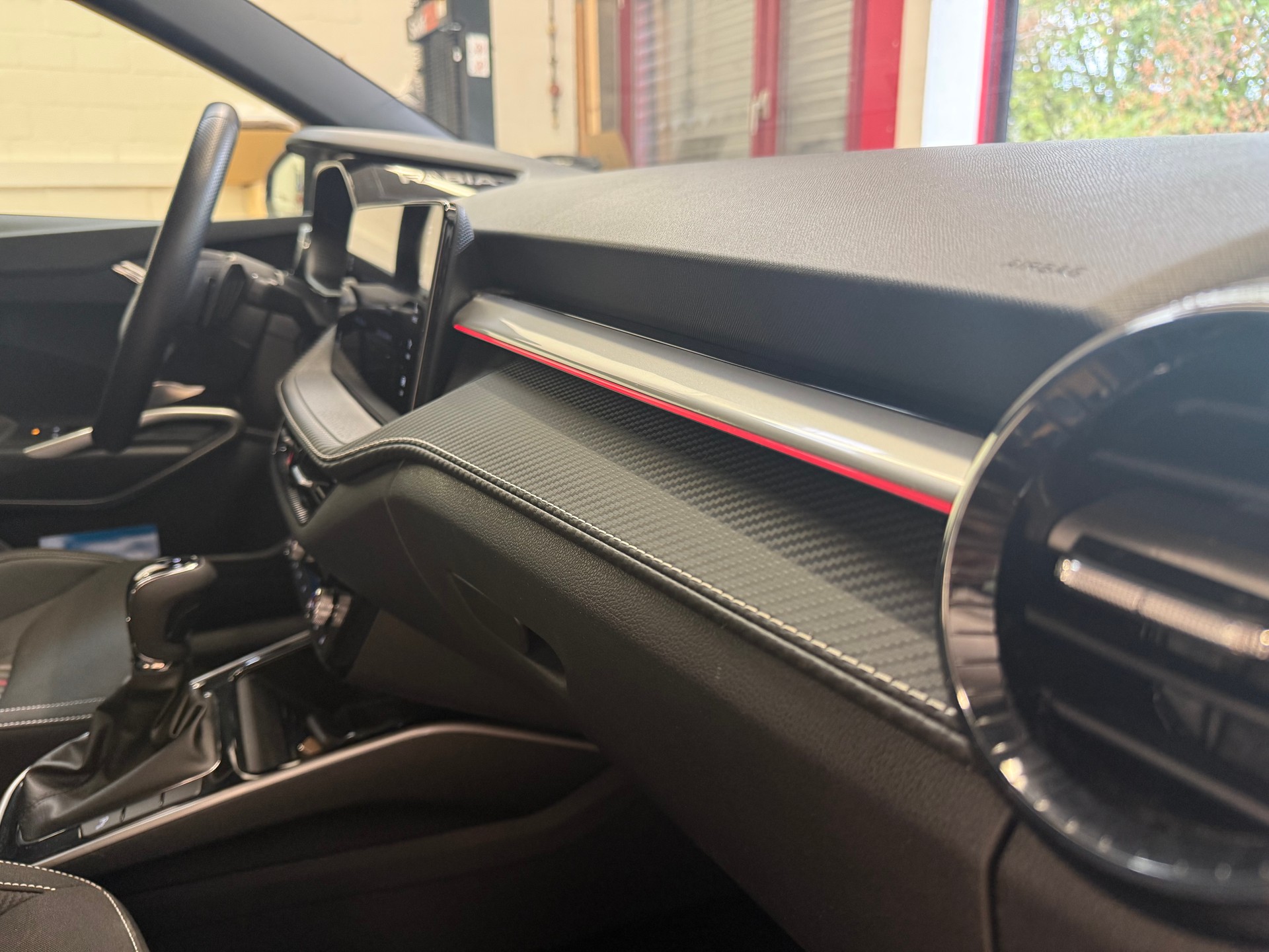 SKODA Fabia 1.5 TSI 130 DSG-image-9