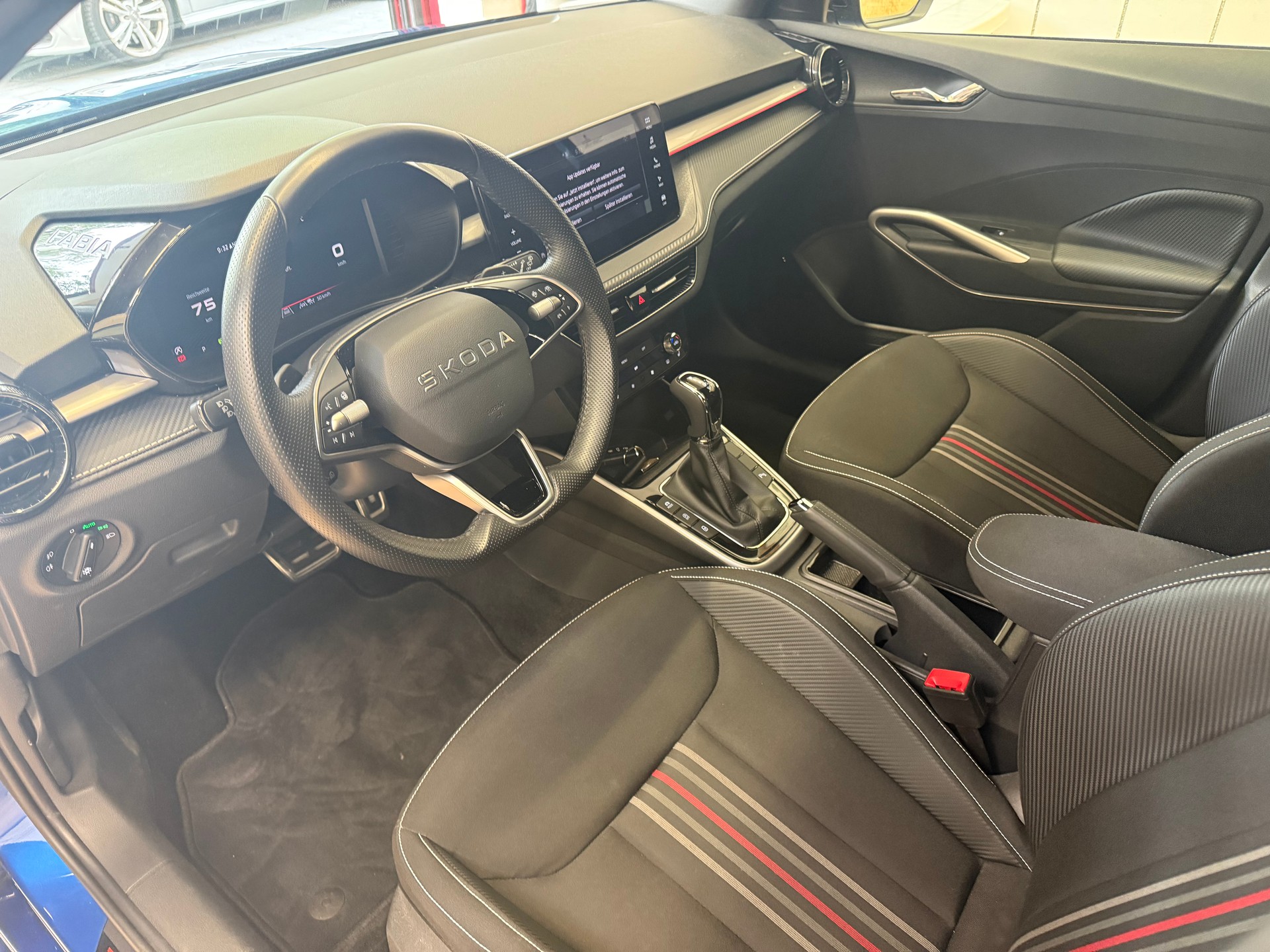 SKODA Fabia 1.5 TSI 130 DSG-image-8