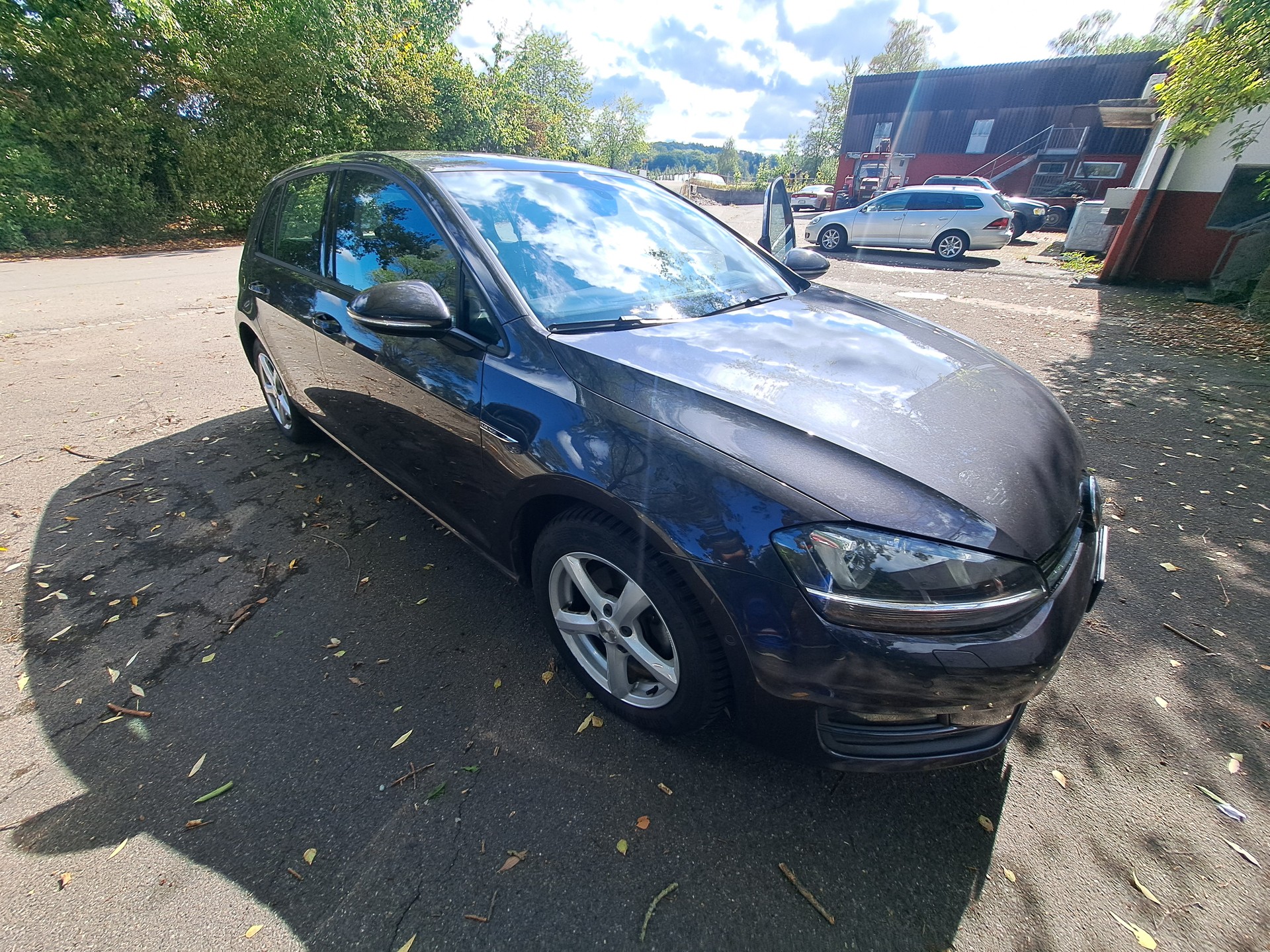 VW 1.6 TDI Lounge 4m-image-0
