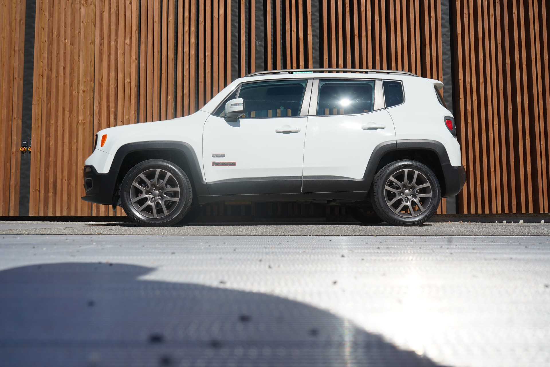 JEEP RENEGADE 1.4 TURBO 75th ANNIVERSARY AWD l 170 PS-image-1