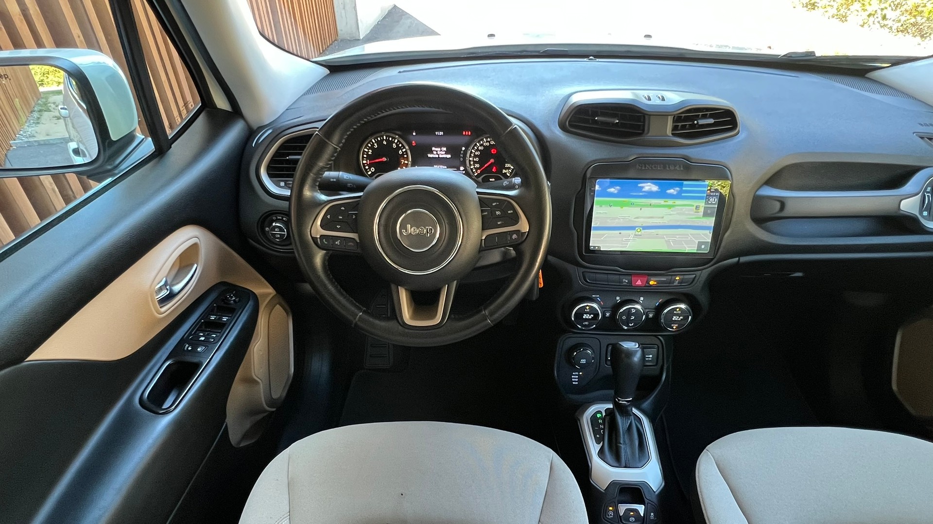 JEEP RENEGADE 1.4 TURBO 75th ANNIVERSARY AWD l 170 PS-image-21