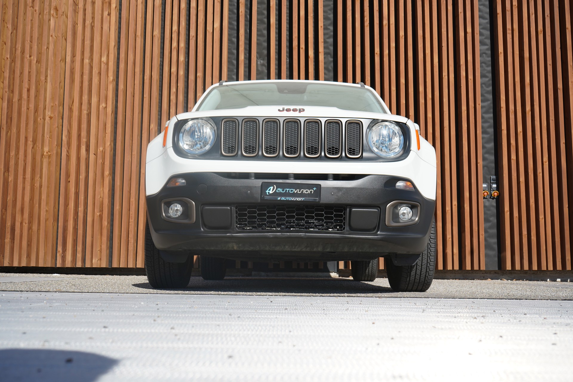 JEEP RENEGADE 1.4 TURBO 75th ANNIVERSARY AWD l 170 PS-image-14