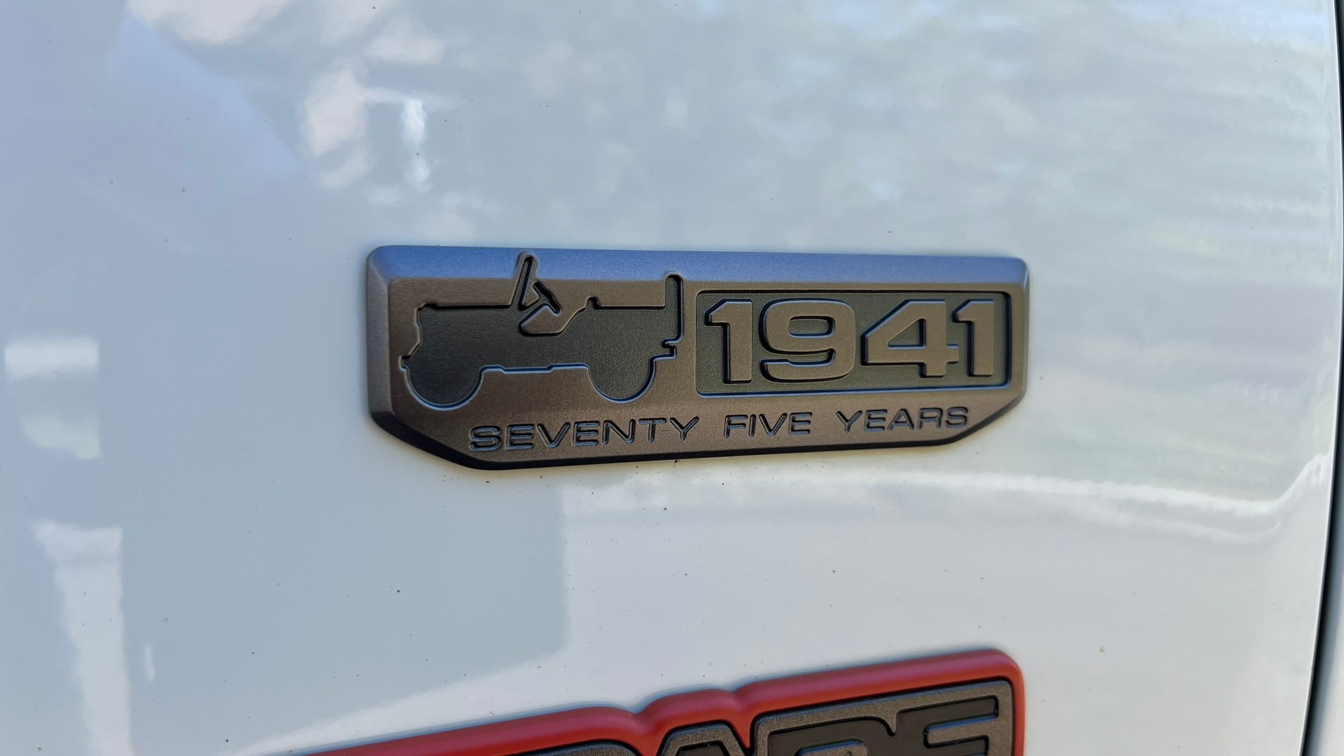JEEP RENEGADE 1.4 TURBO 75th ANNIVERSARY AWD l 170 PS-image-19