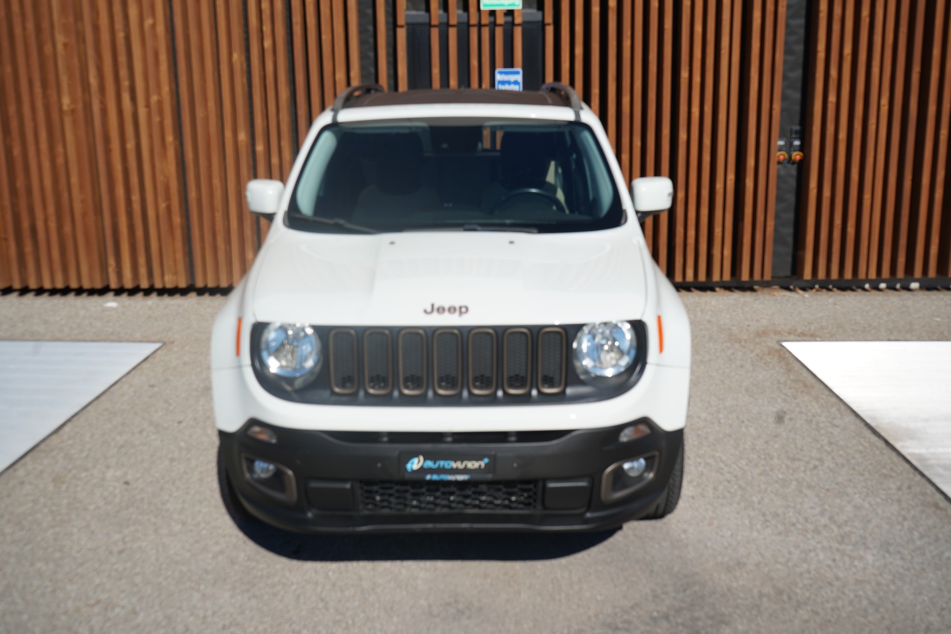 JEEP RENEGADE 1.4 TURBO 75th ANNIVERSARY AWD l 170 PS-image-13
