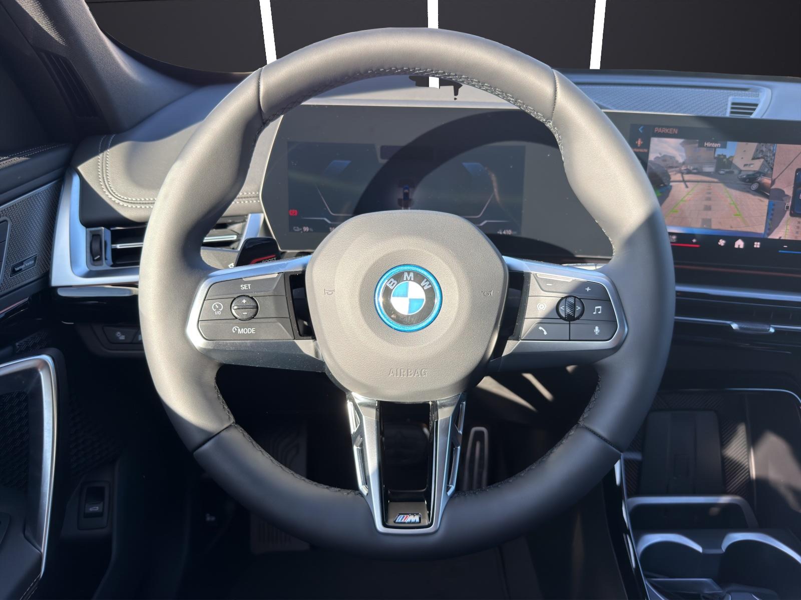 BMW iX1 U11 30 xDrive-image-5