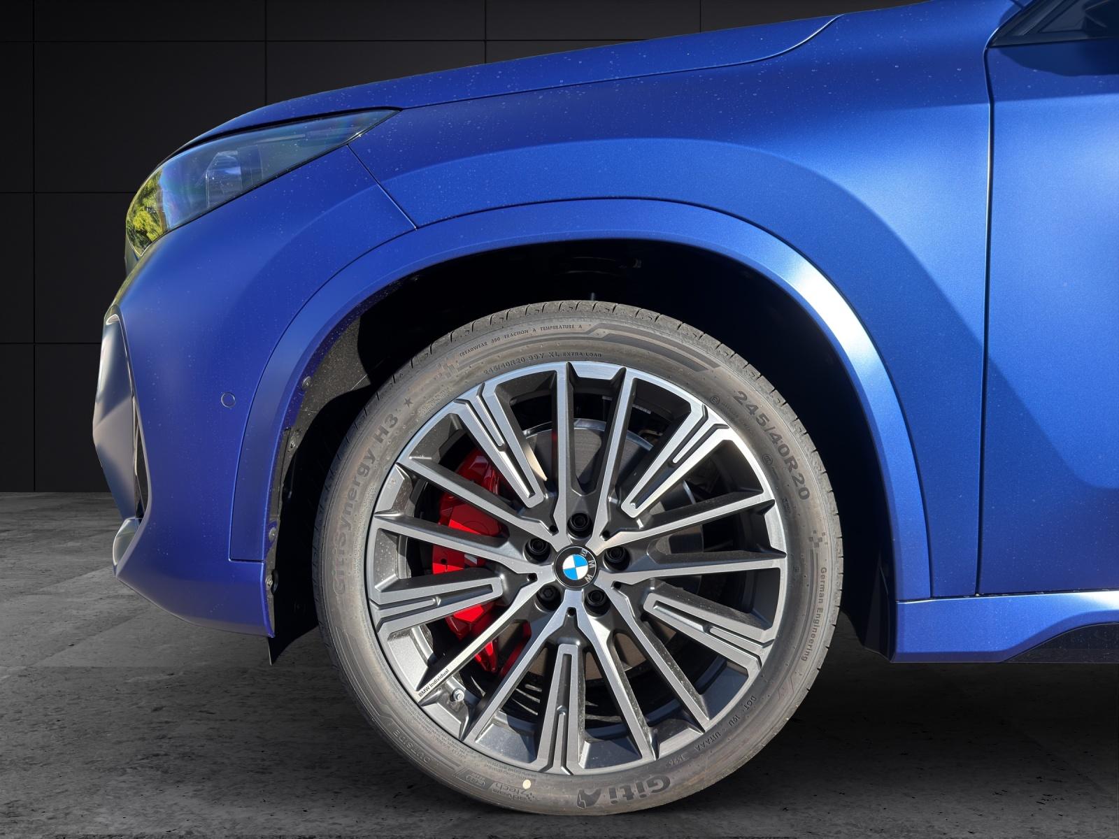BMW iX1 U11 30 xDrive-image-4