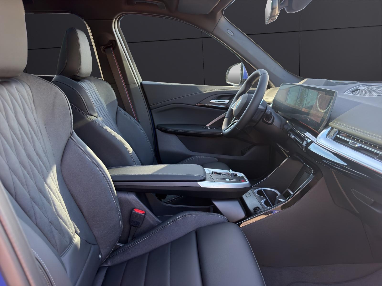 BMW iX1 U11 30 xDrive-image-18