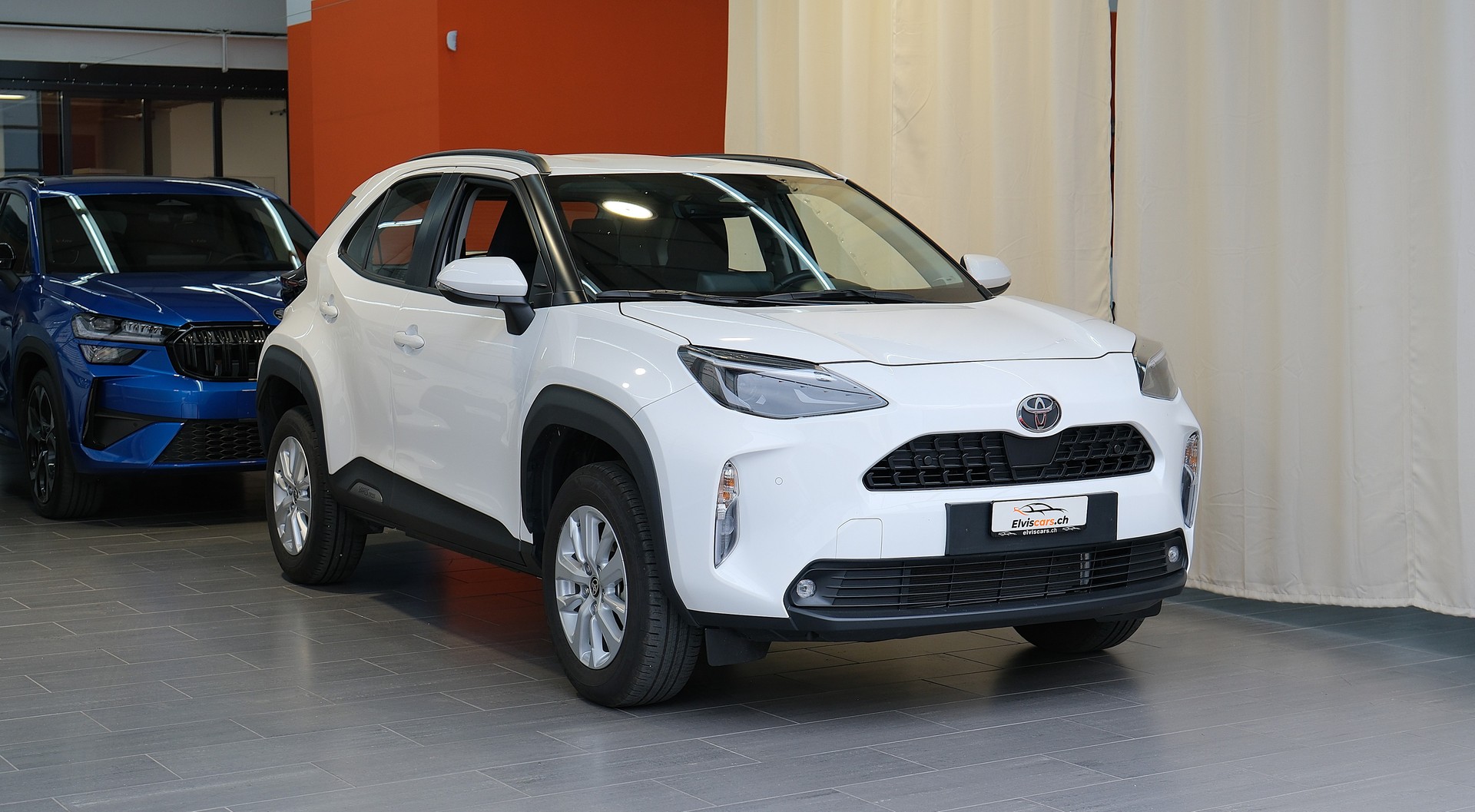 TOYOTA Yaris Cross 1.5 Trend e-CVT-showroom-element-1