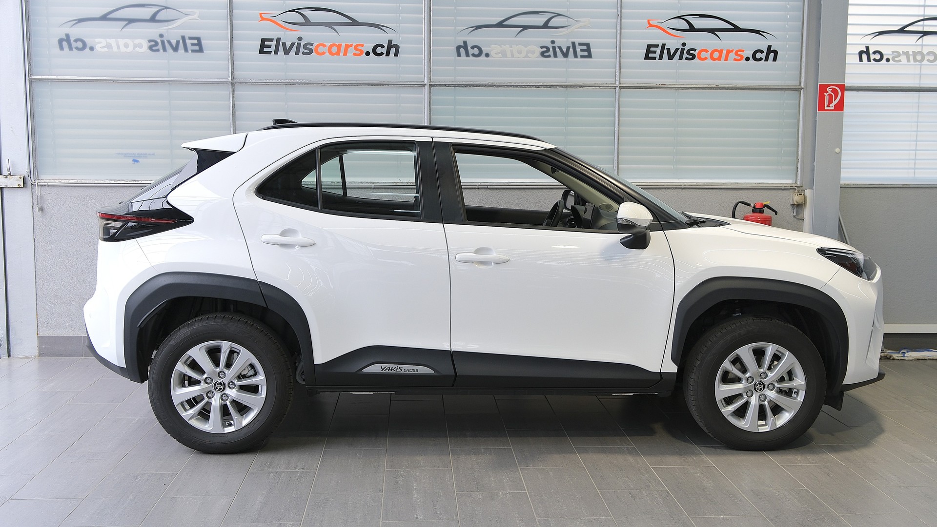 TOYOTA Yaris Cross 1.5 Trend e-CVT-image-26