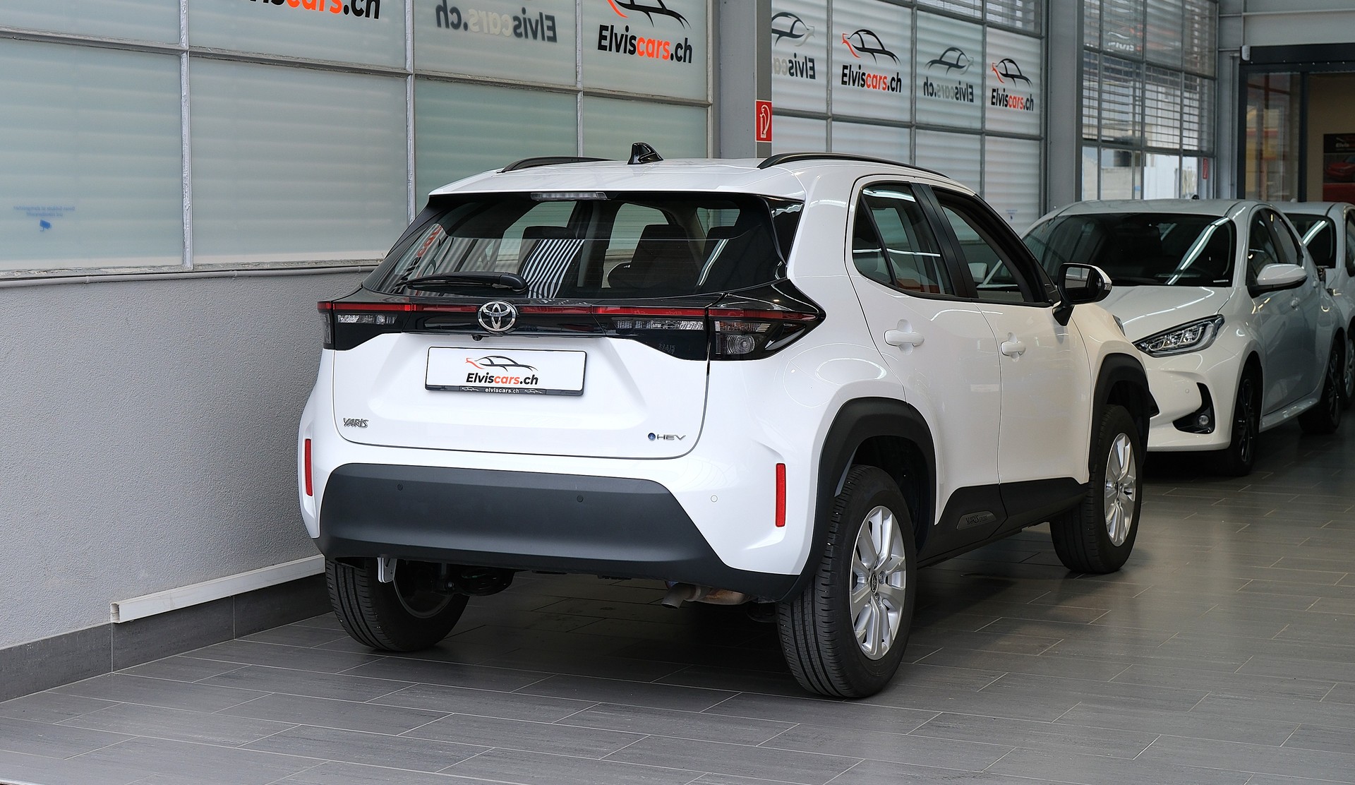 TOYOTA Yaris Cross 1.5 Trend e-CVT-image-24